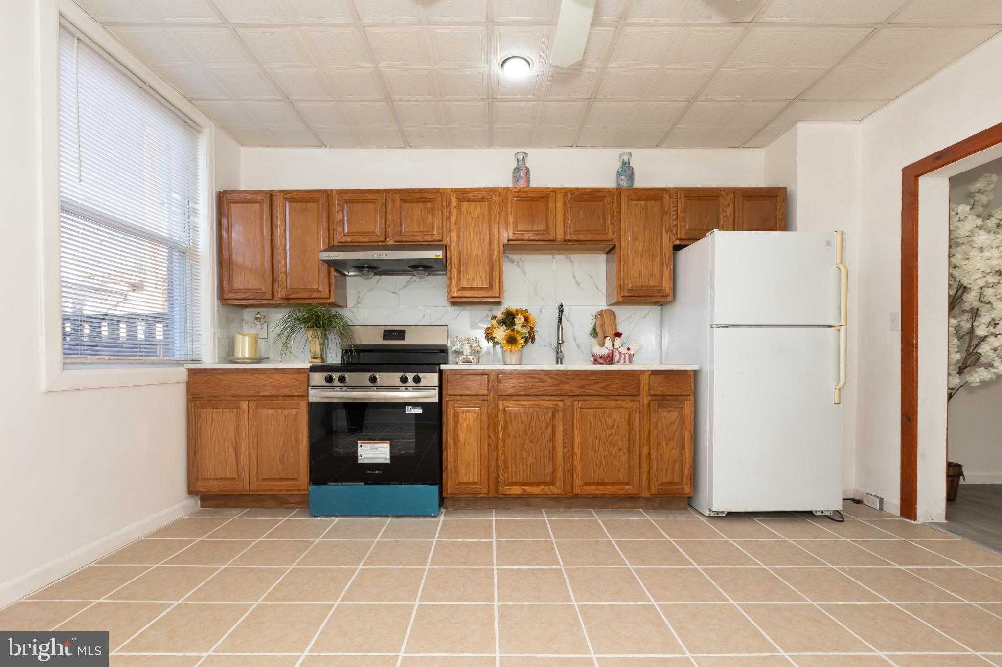 518 S Kenwood Ave photo 10