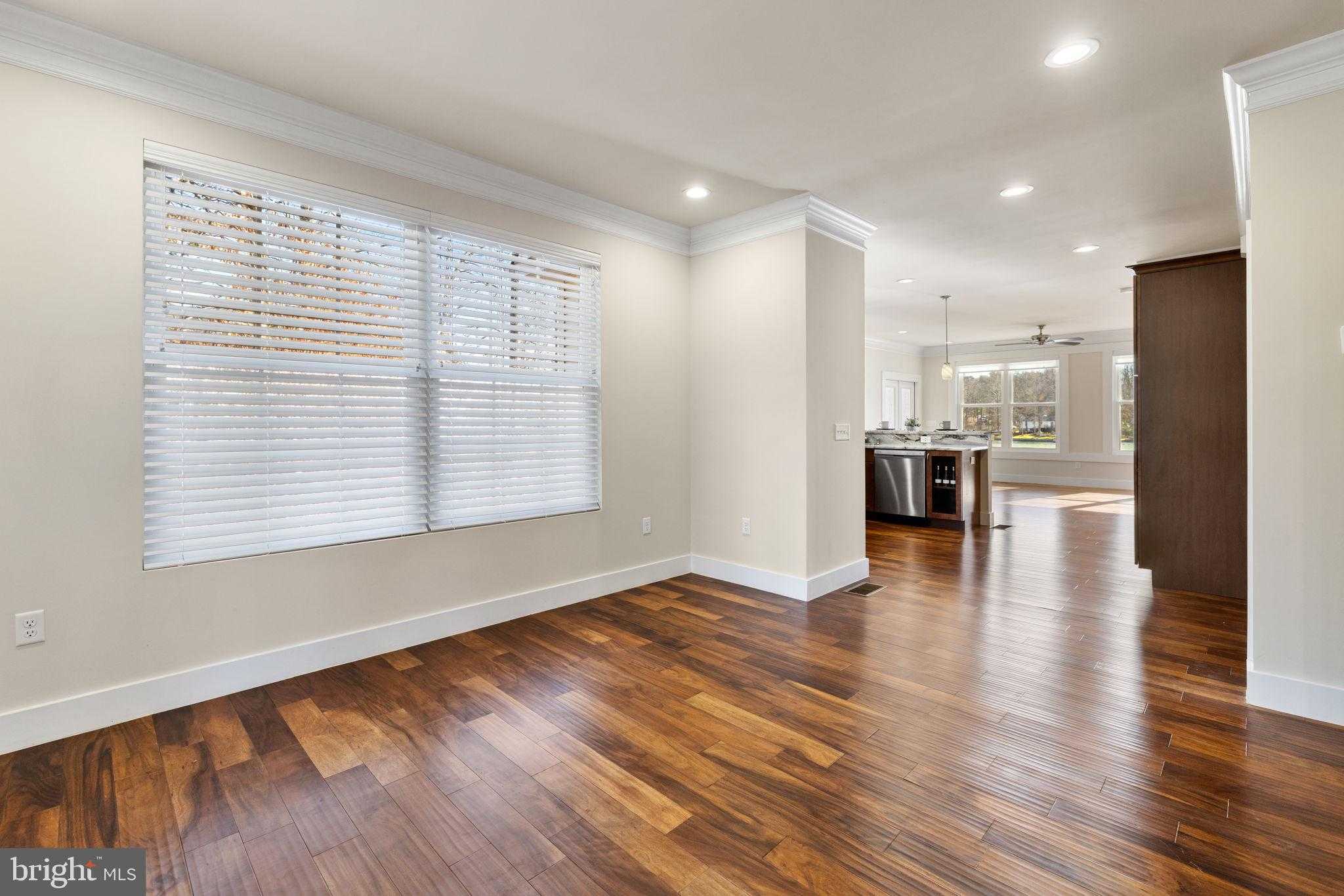 401 Land OR Dr photo 17