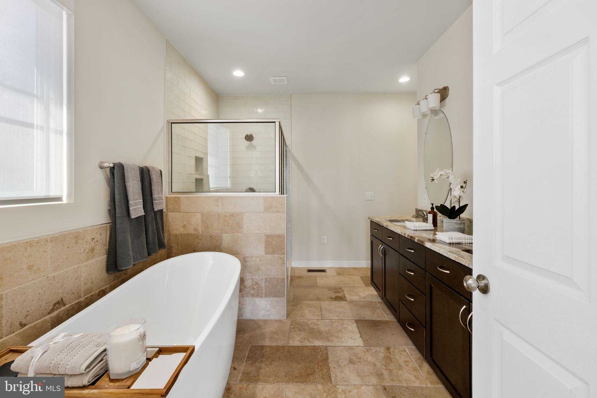 401 Land OR Dr photo 32