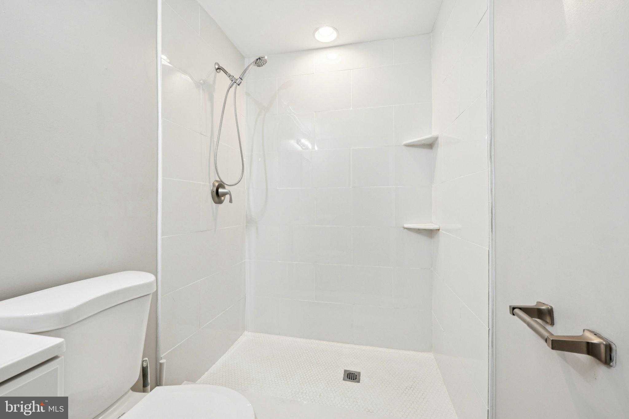 101 Sovereign CT photo 19