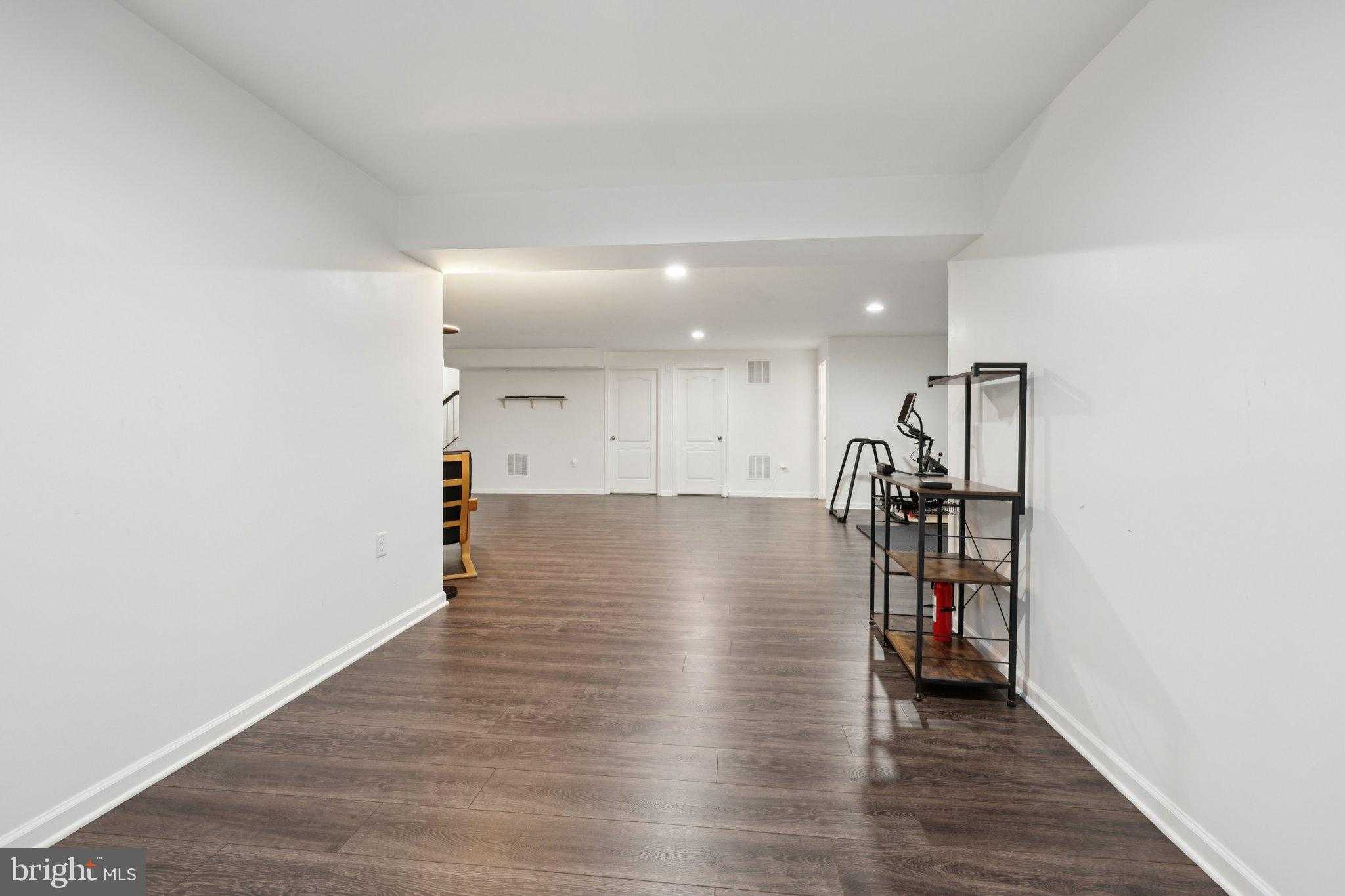 101 Sovereign CT photo 37