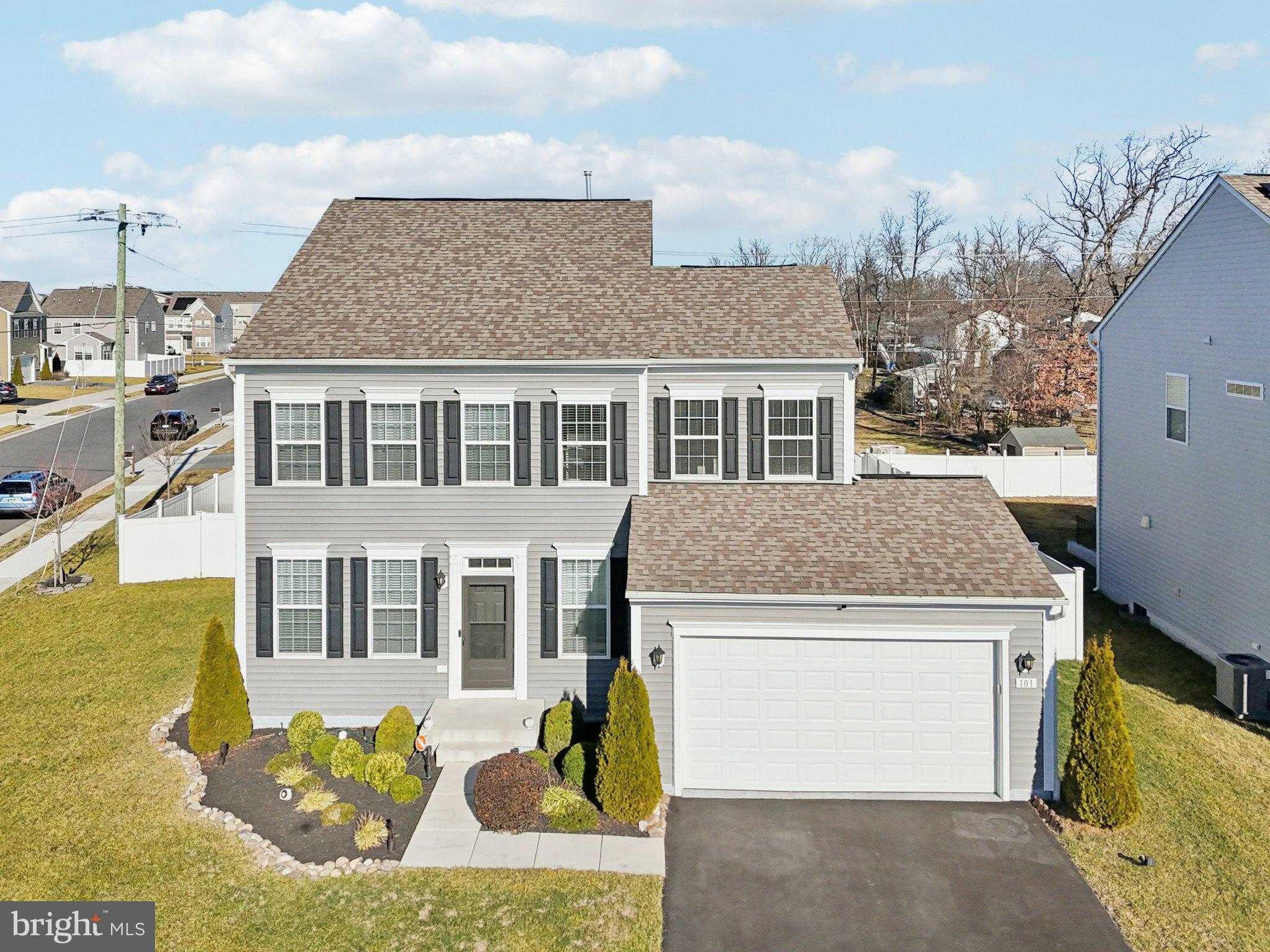 101 Sovereign CT photo 47