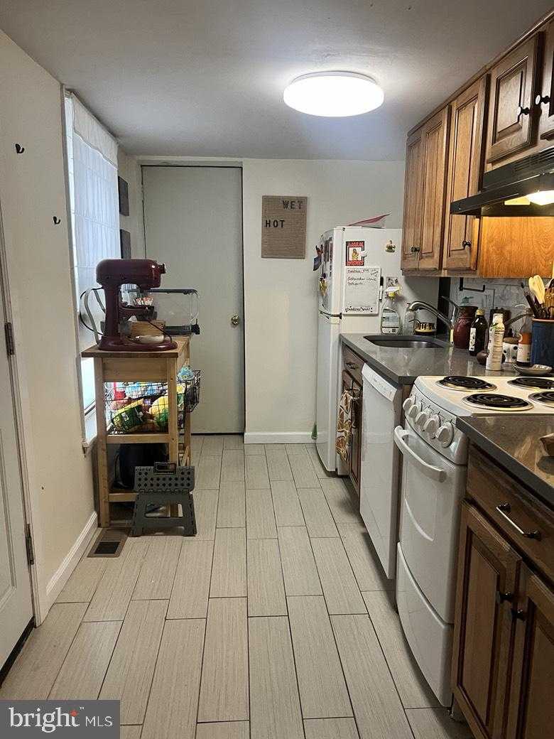 2314 Brown St photo 73