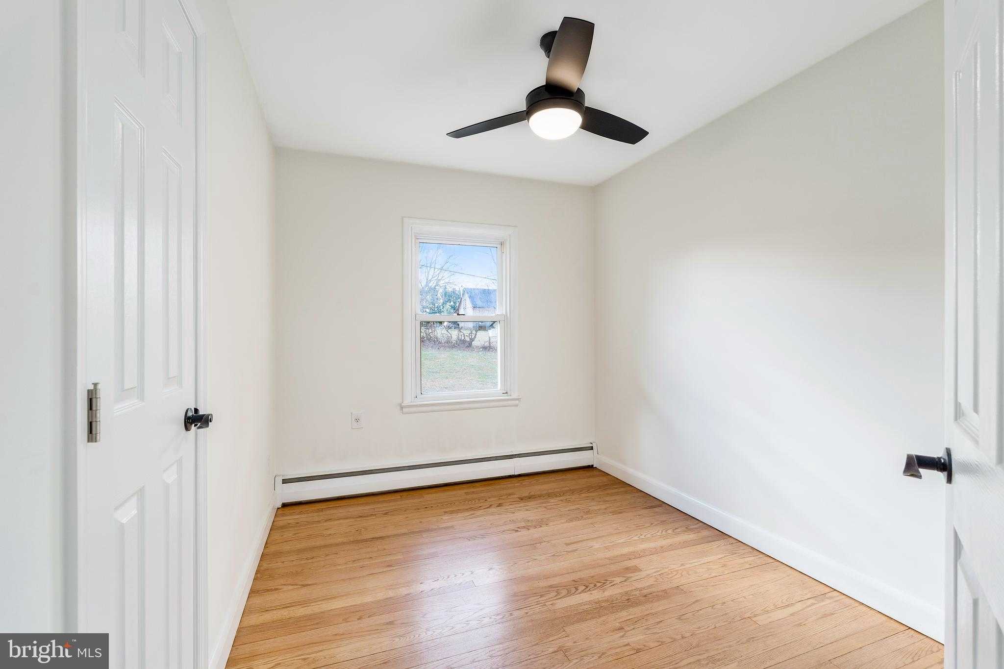 404 Pearl St photo 20