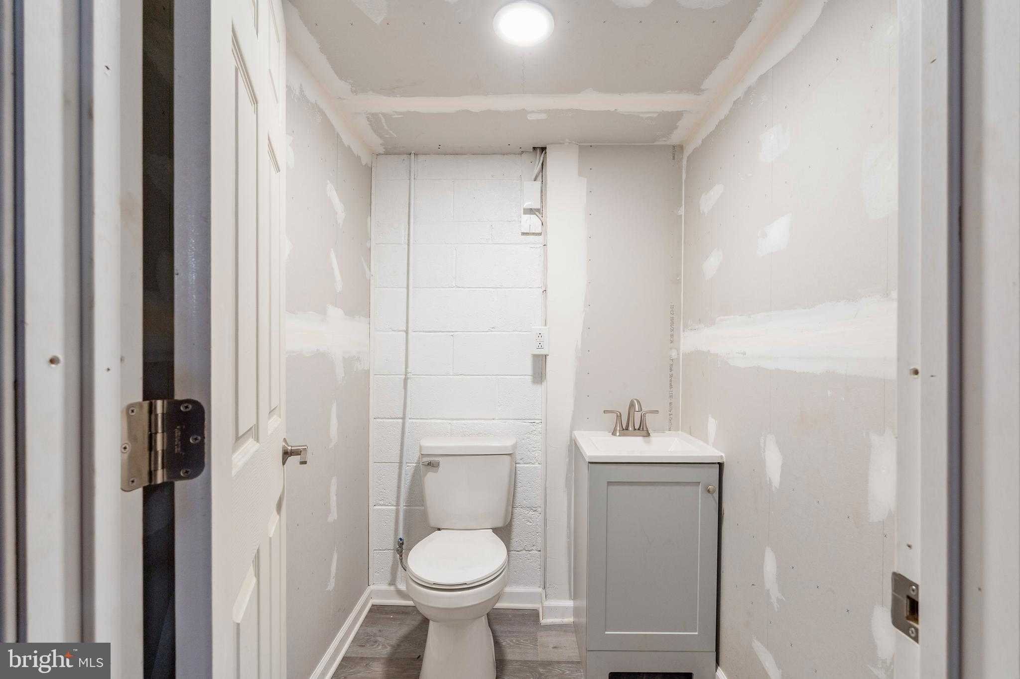 404 Pearl St photo 21