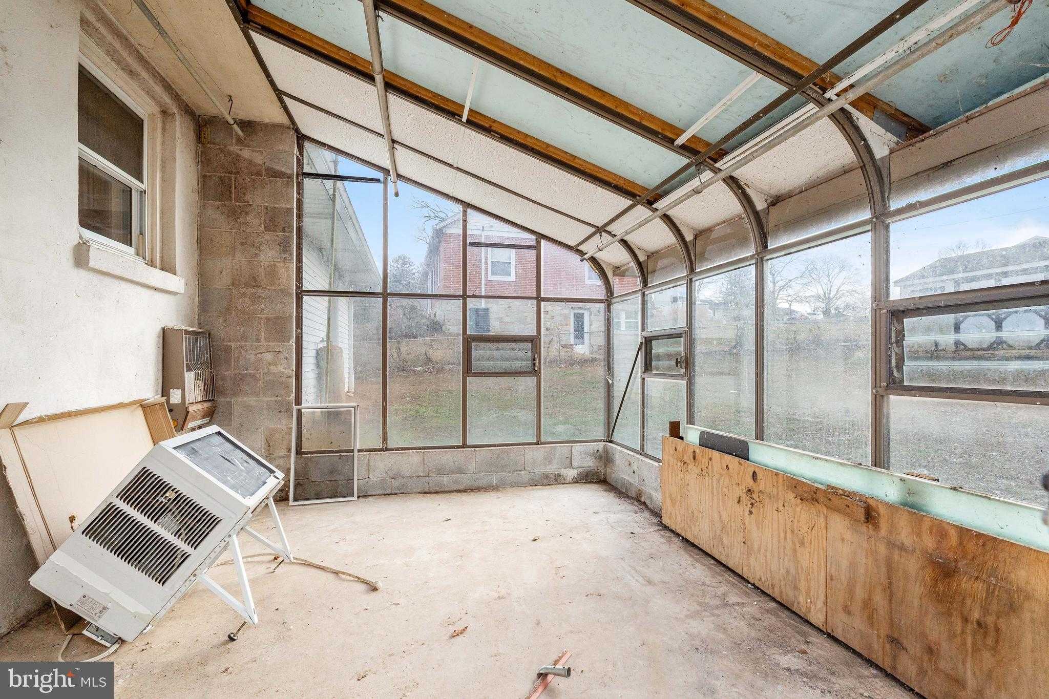 404 Pearl St photo 5