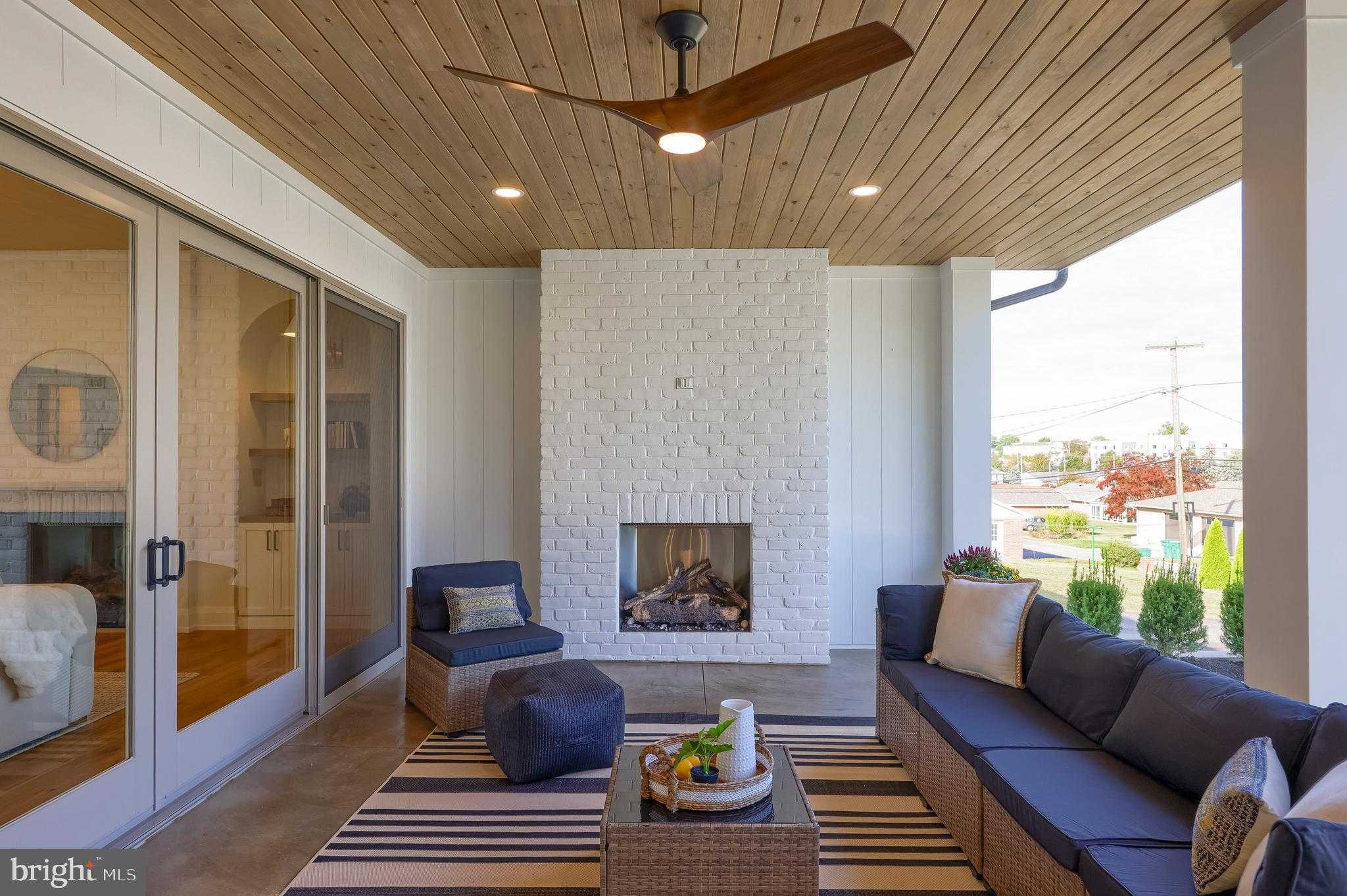 1225 Hunsicker Rd photo 5