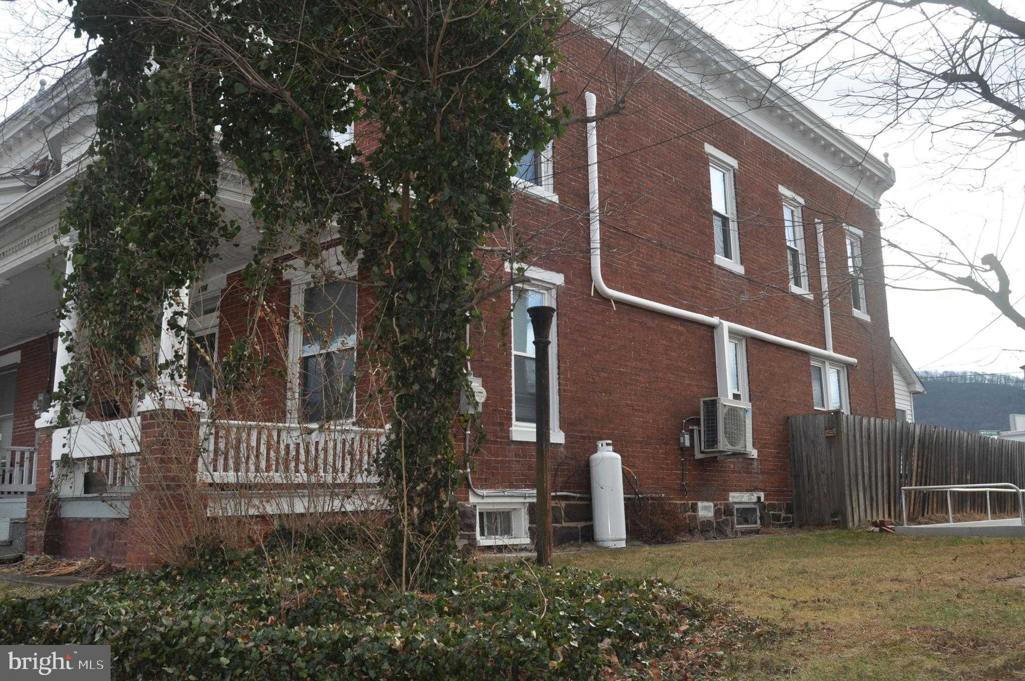 614 Union St photo 15