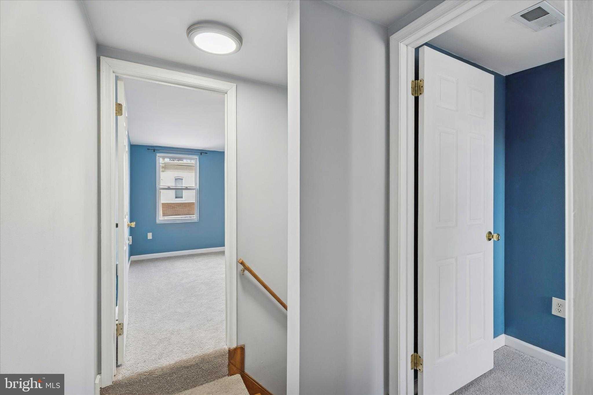 453 Parker Ave photo 25