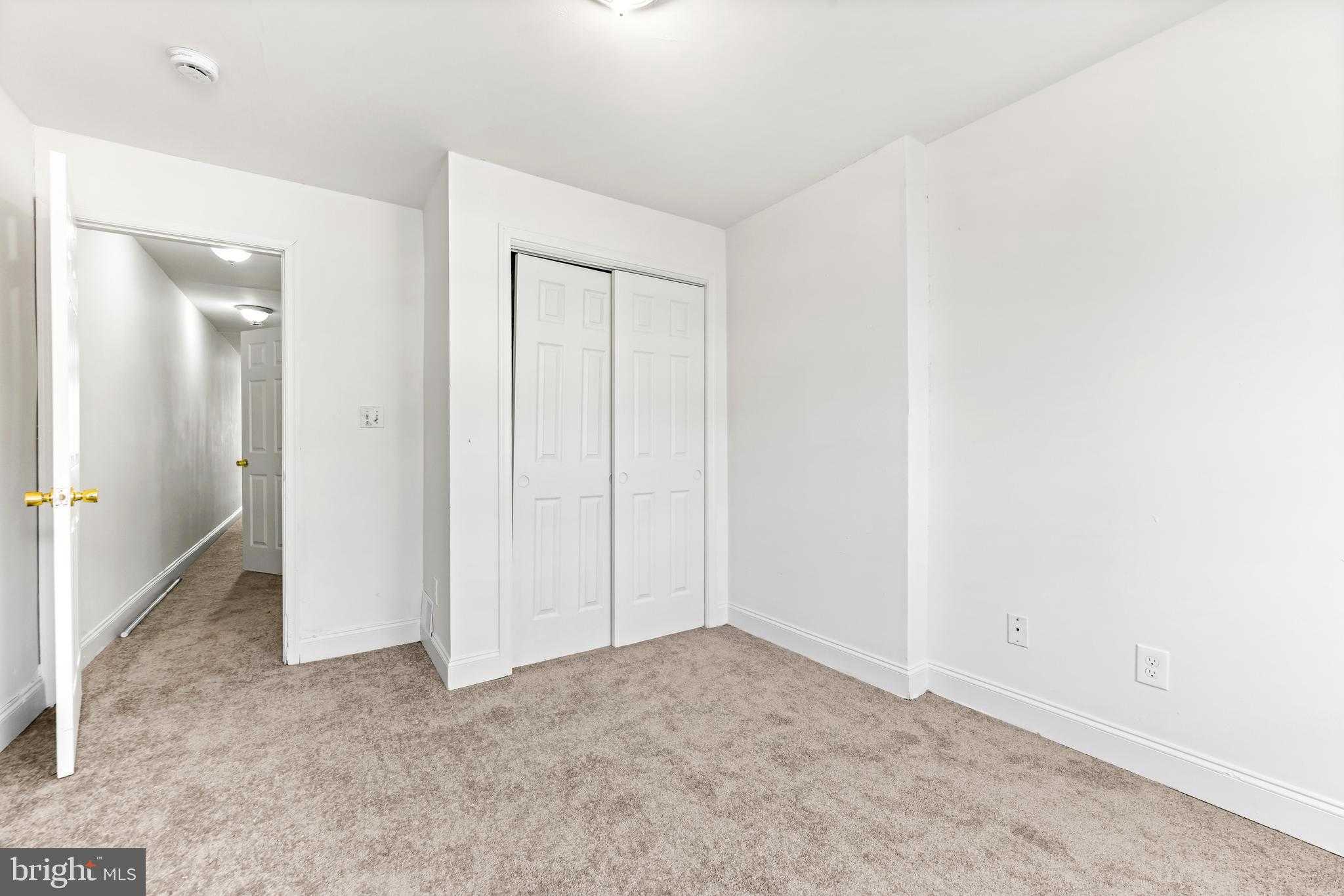 2546 W Baltimore St photo 21