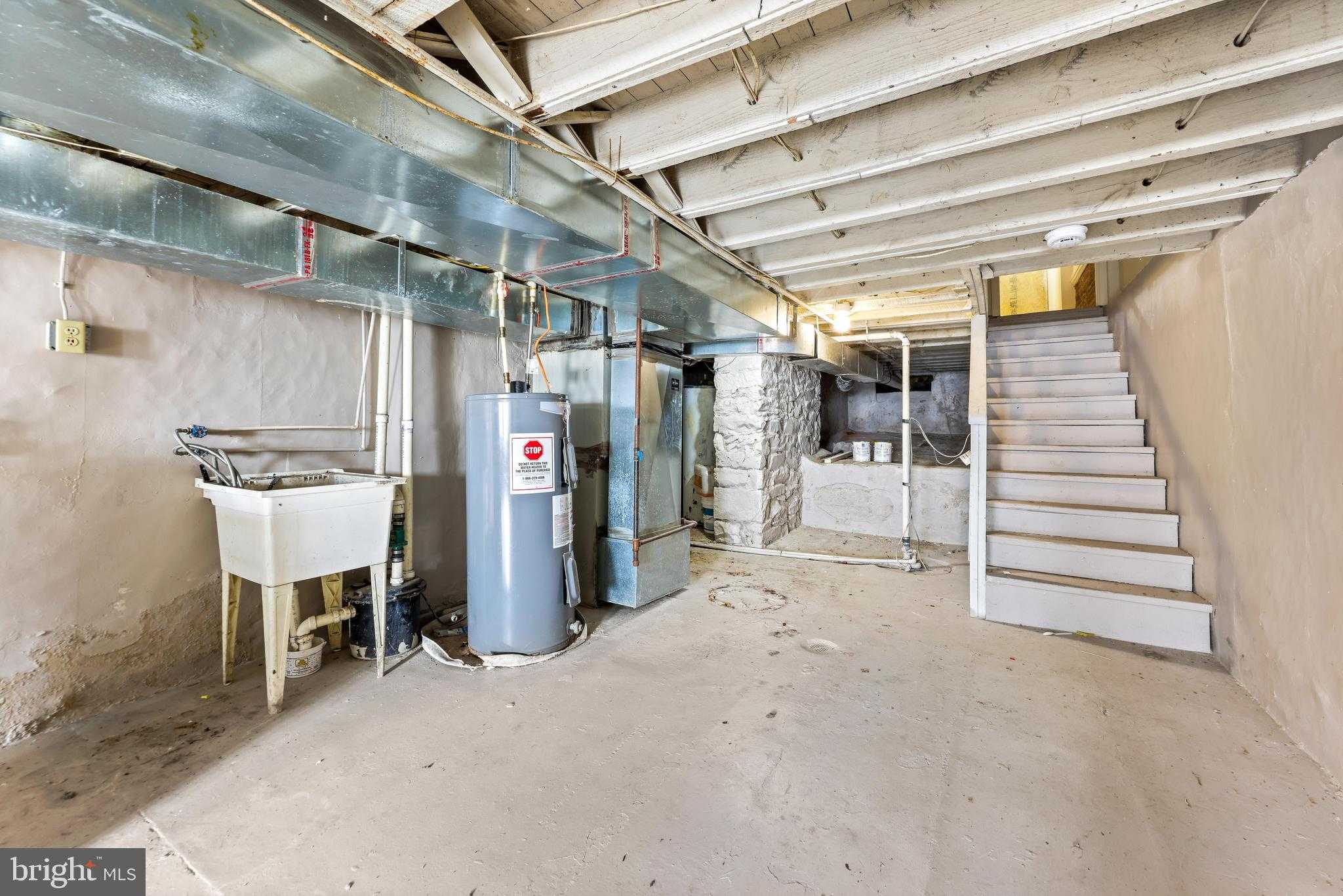 2546 W Baltimore St photo 26