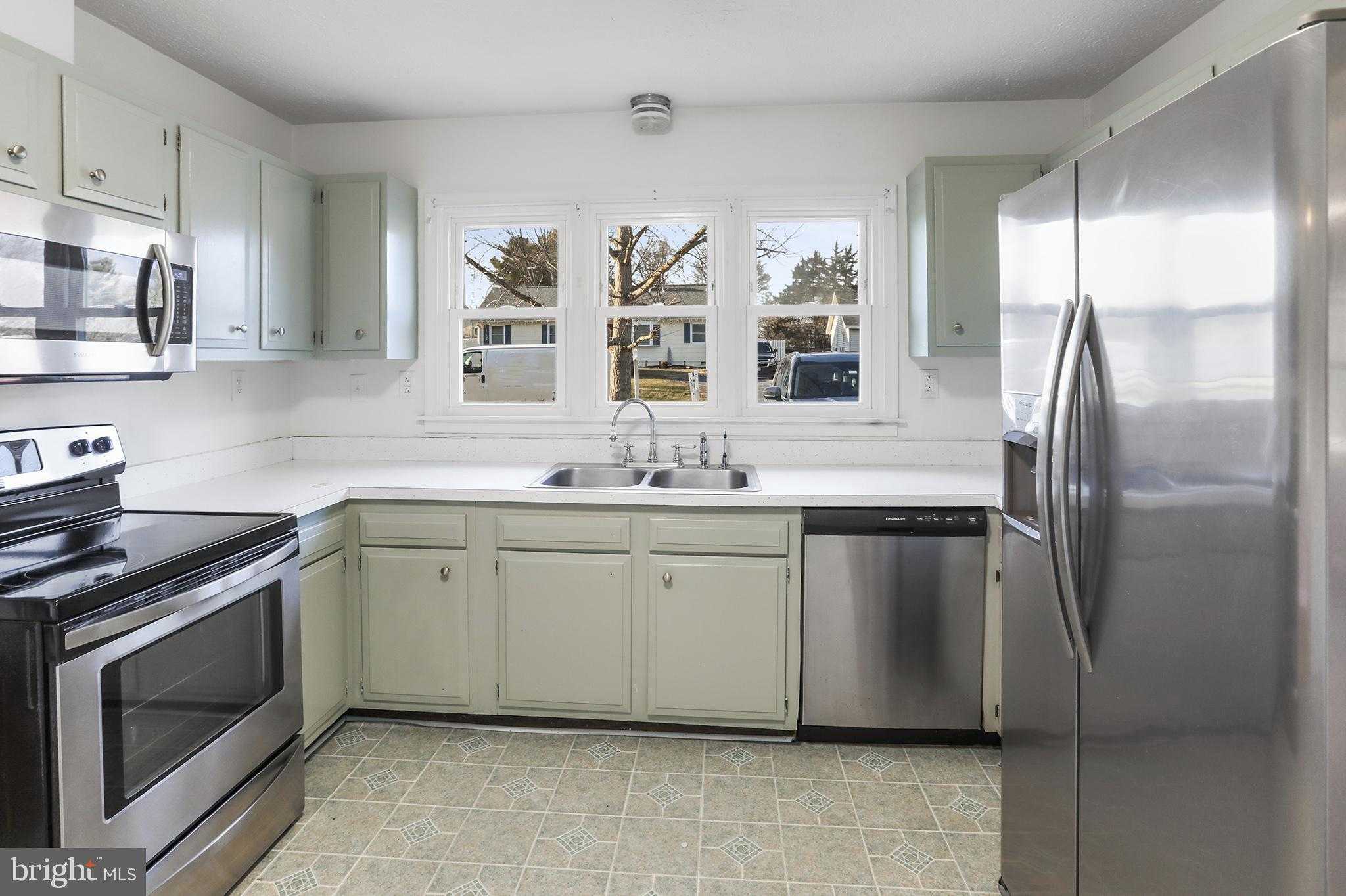 7786 Carolyn Ave photo 16