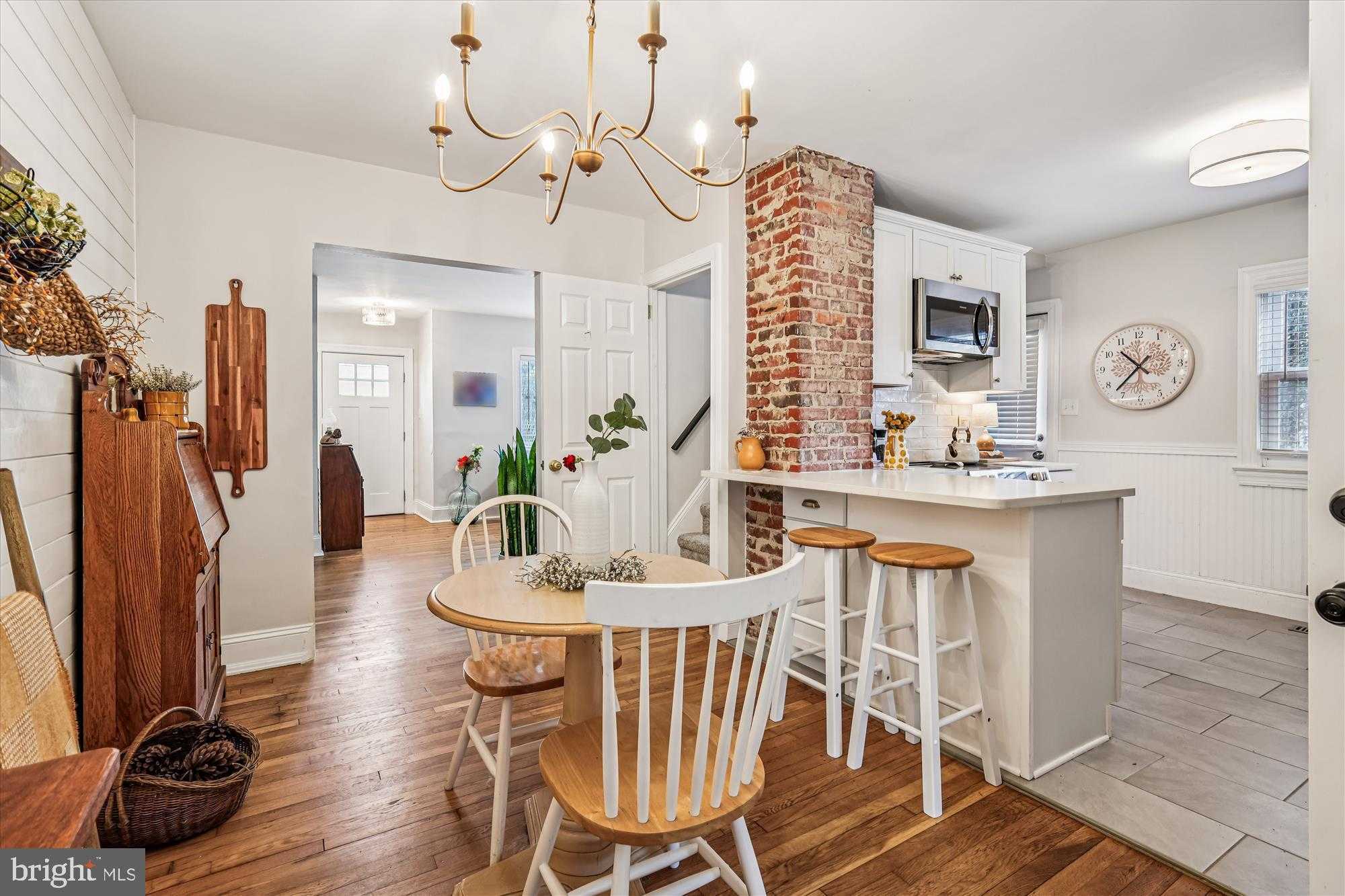 412 Somerset Ave photo 8