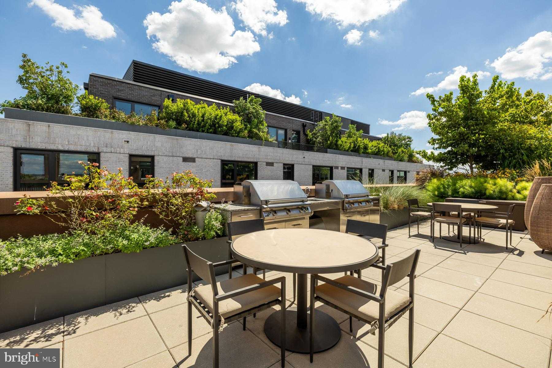 810 O St NW Apt 809 photo 25