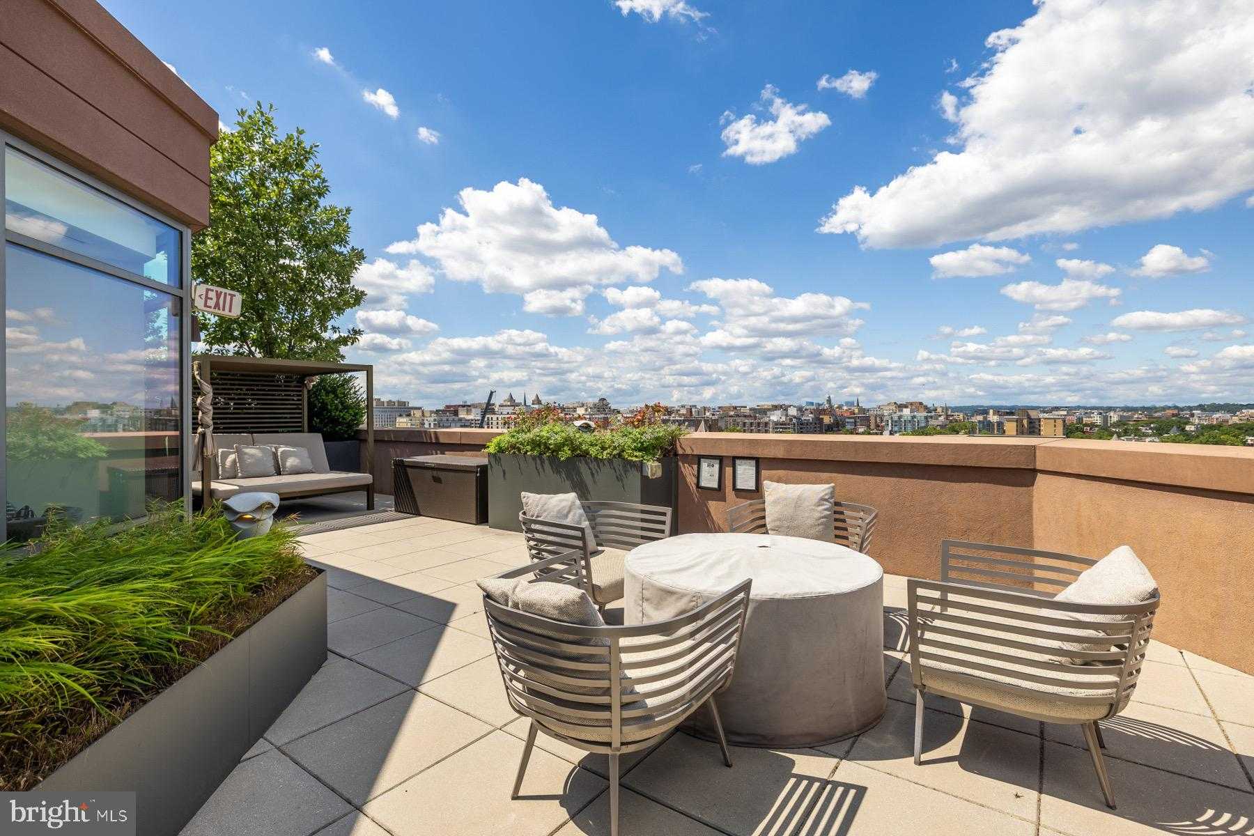 810 O St NW Apt 809 photo 26