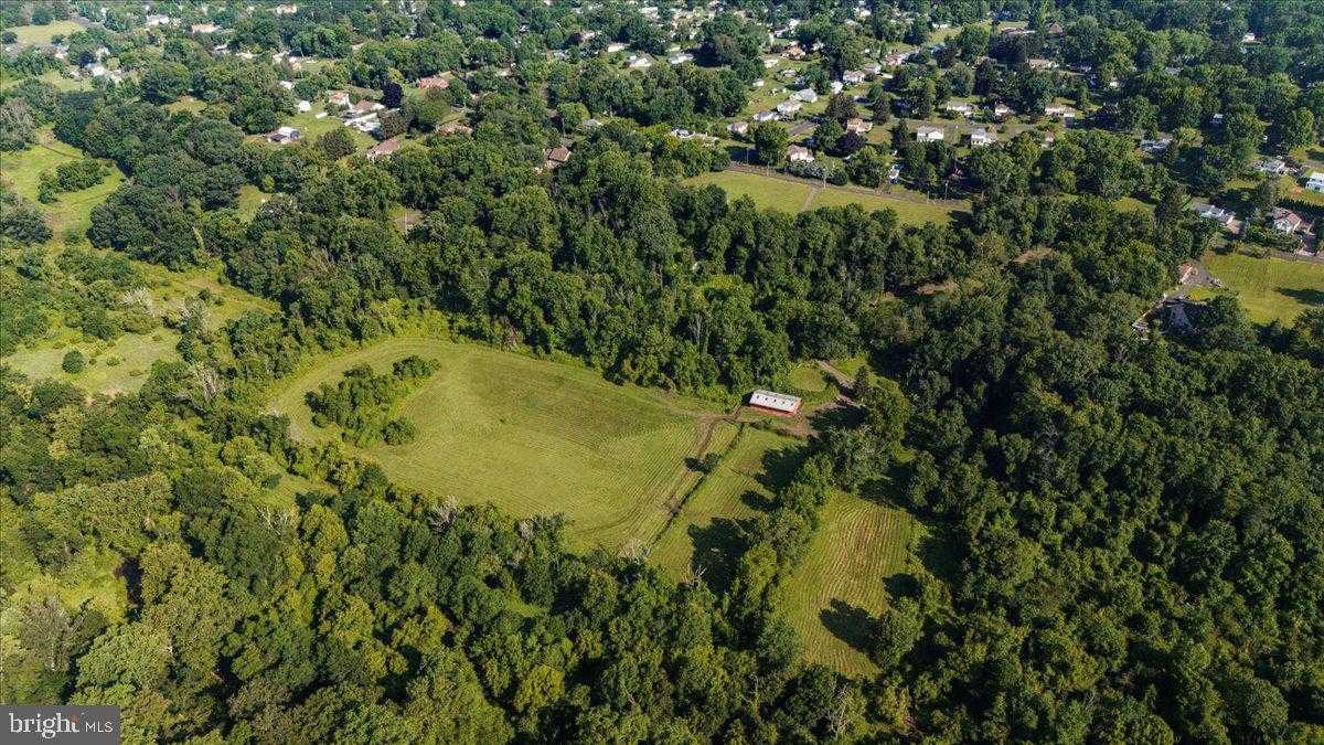 270 Rocksville Rd photo 2