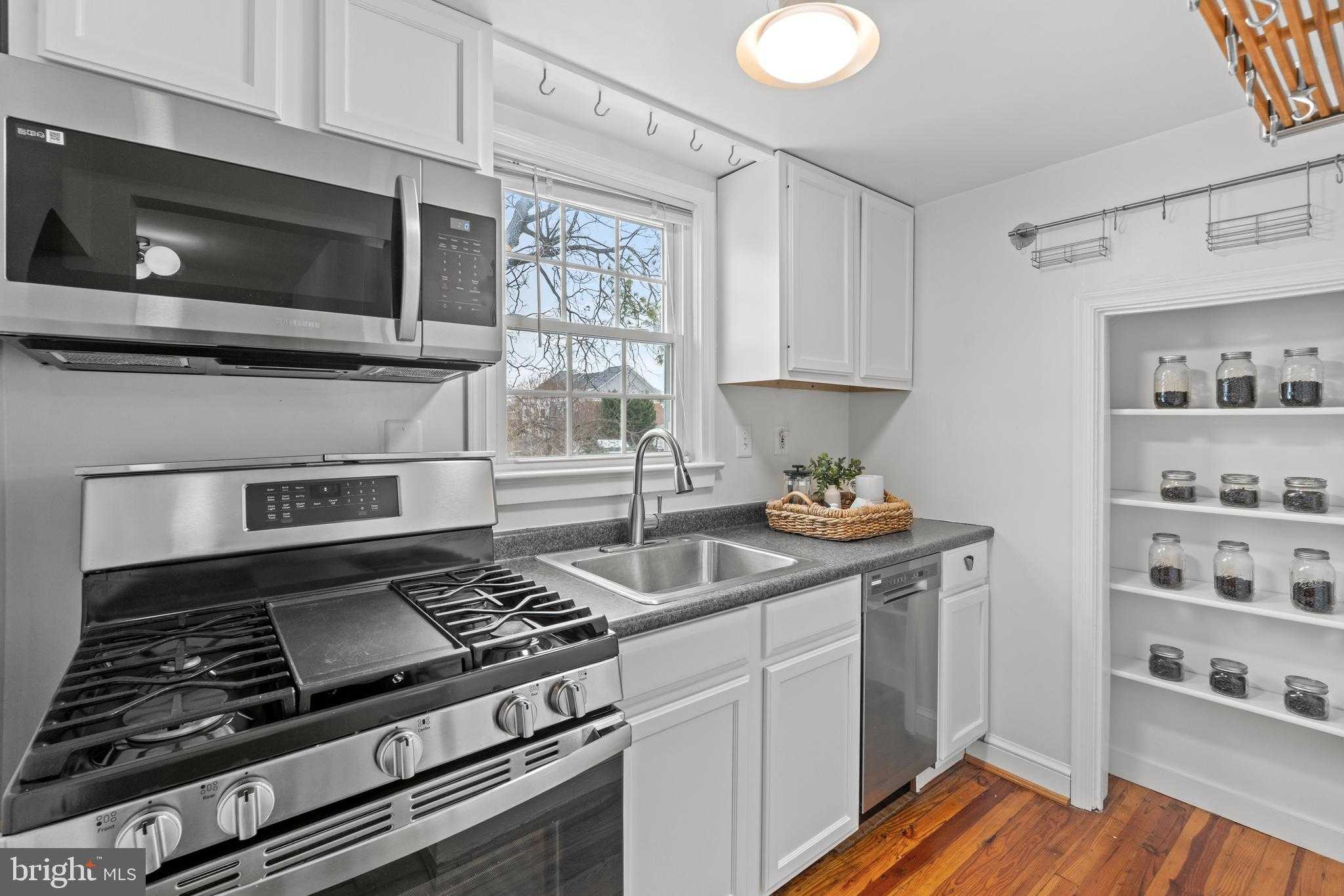 1700 Dewitt Ave photo 48