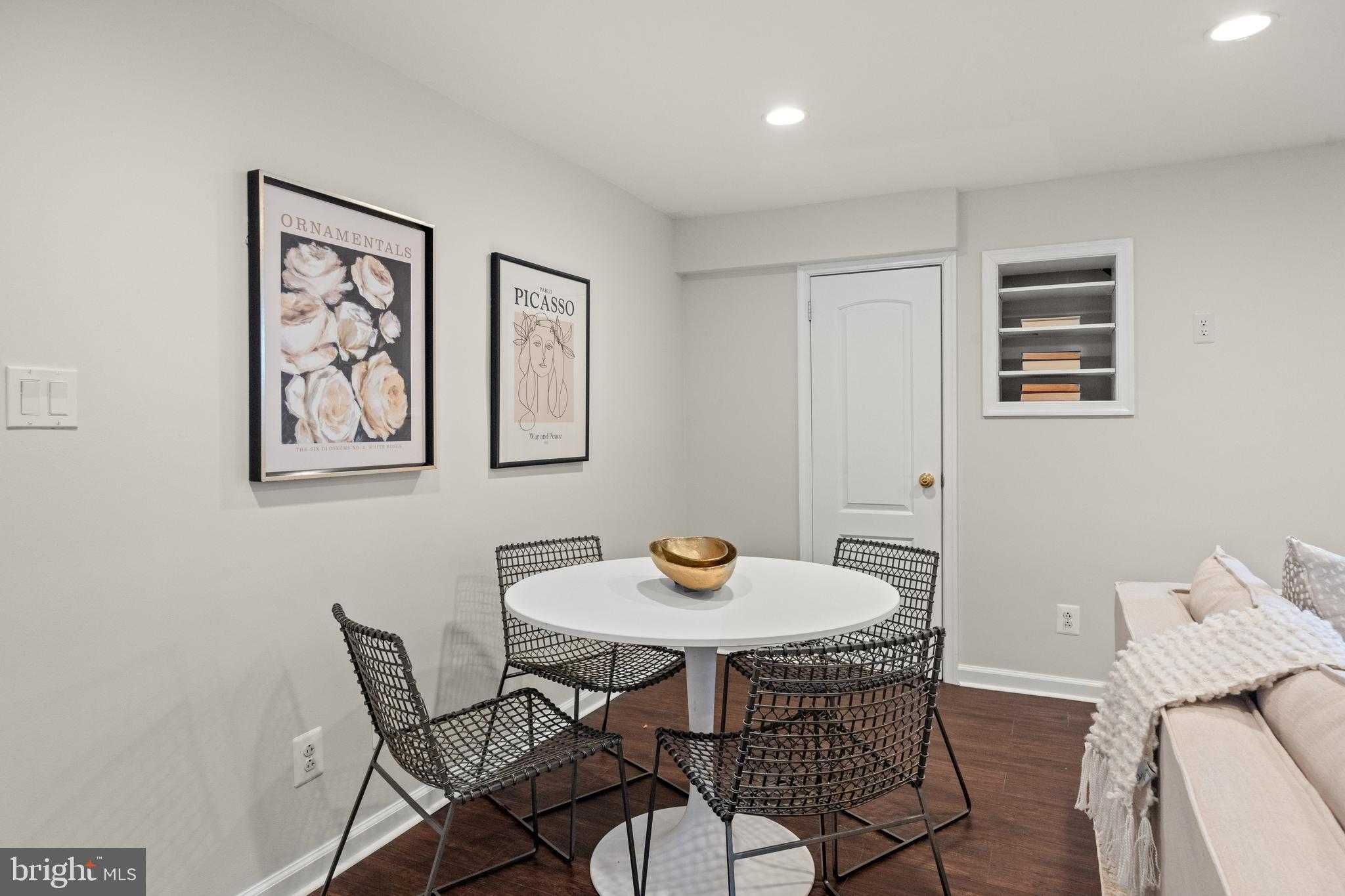 1700 Dewitt Ave photo 8