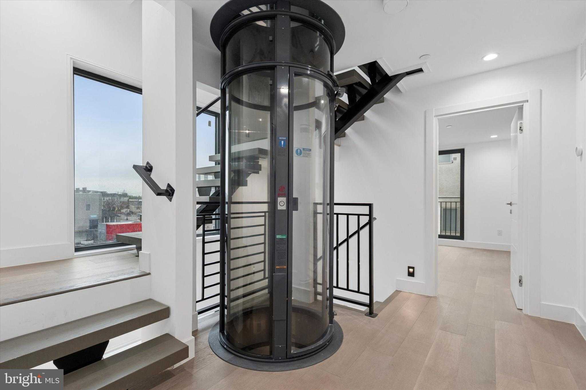 1843 Hartranft St photo 20