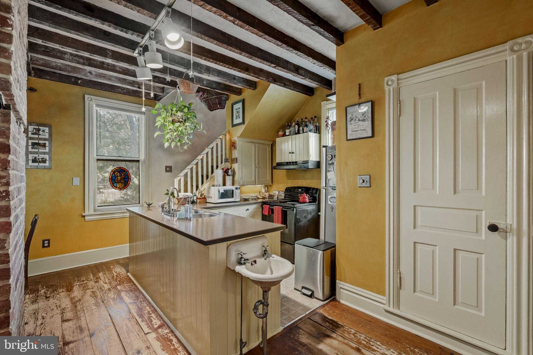 781 Newport Ave photo 21