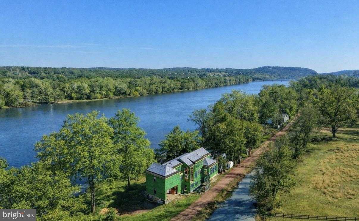 2468 River Rd photo 2