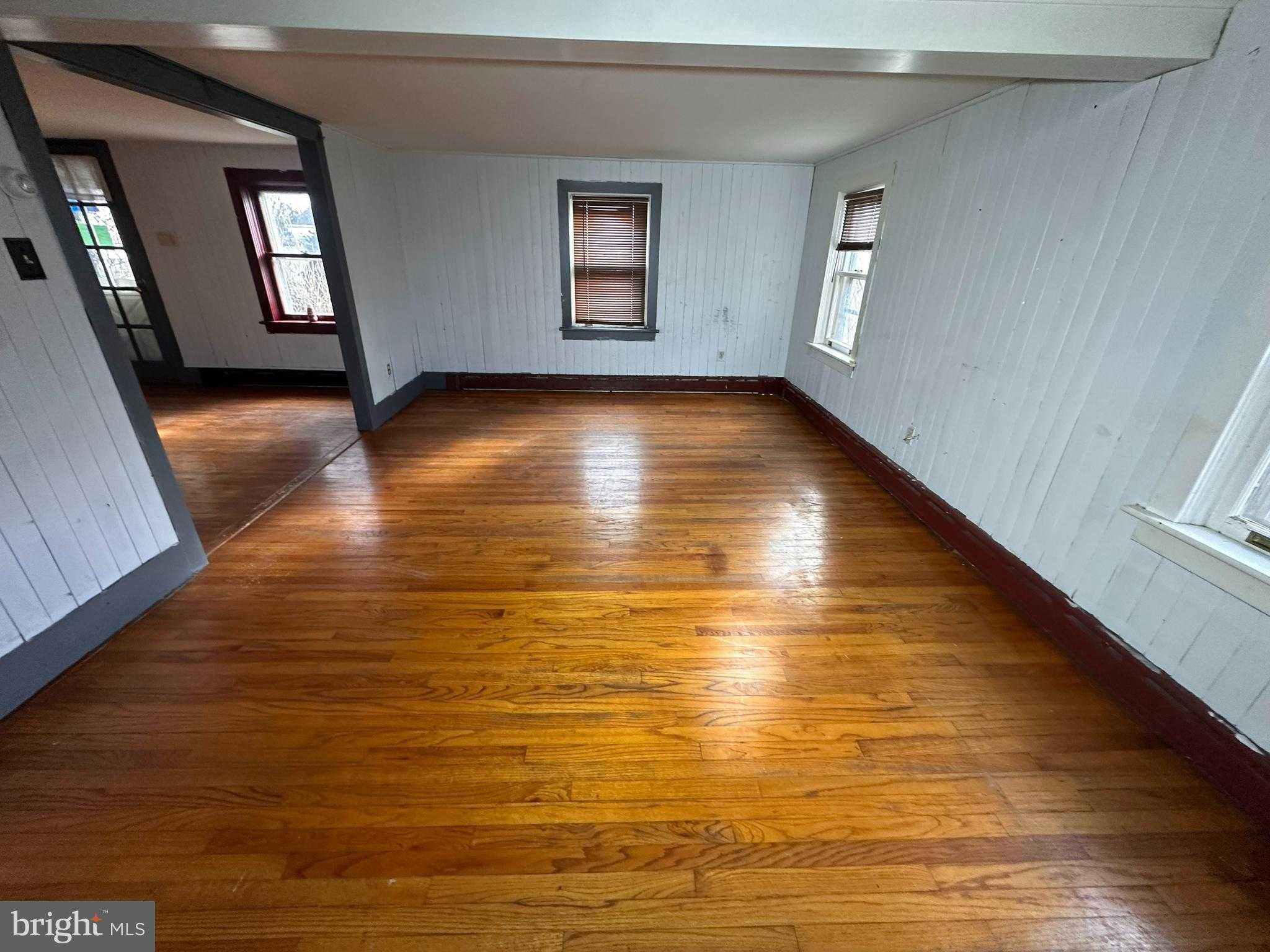 454 School Ln photo 12