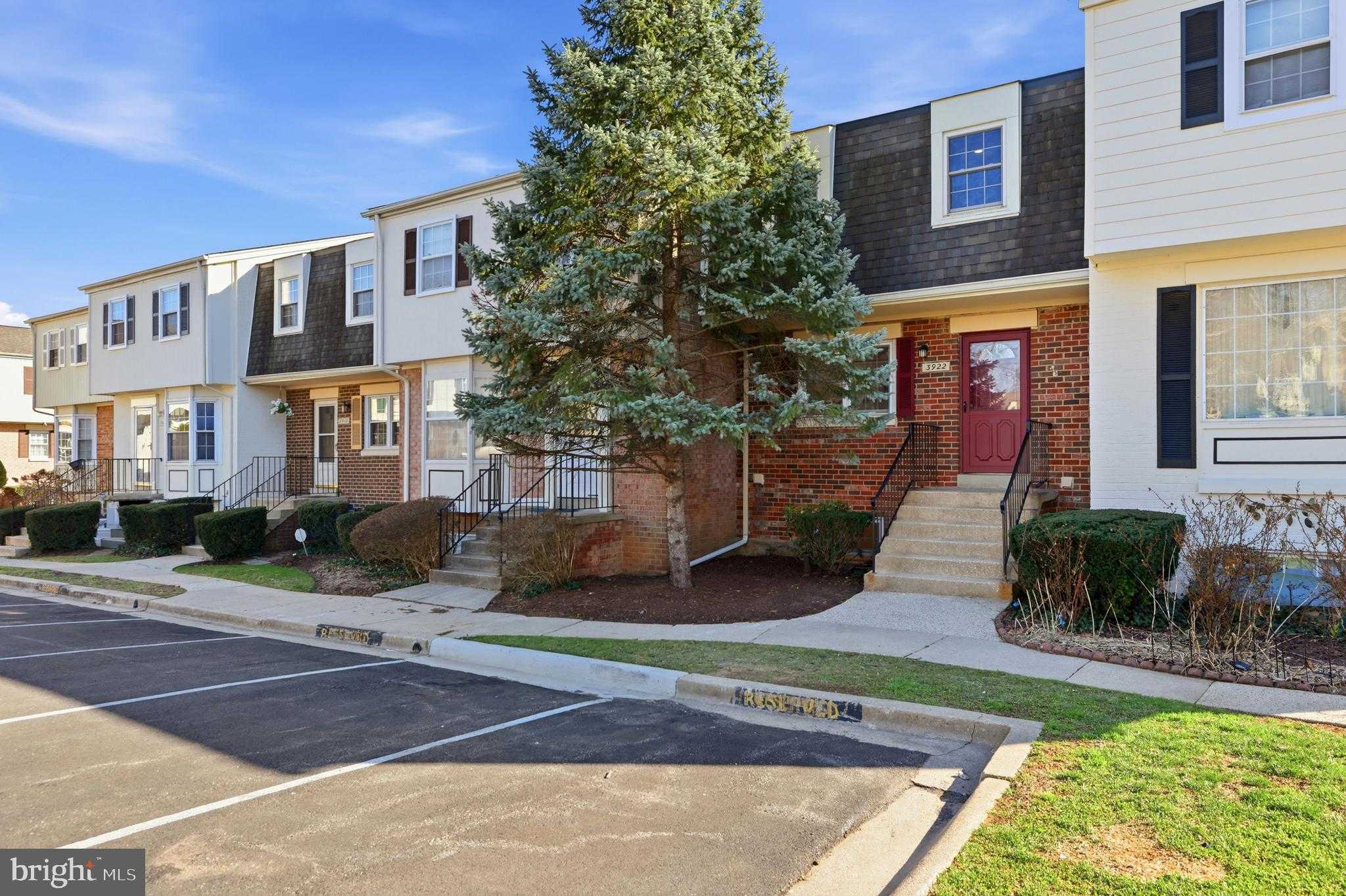 3922 Tynewick Dr # 10 photo 2