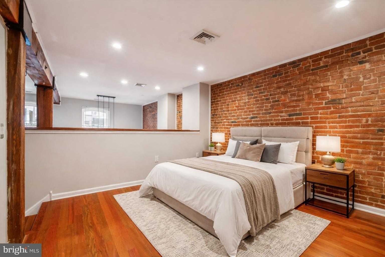 12 S Letitia St photo 3