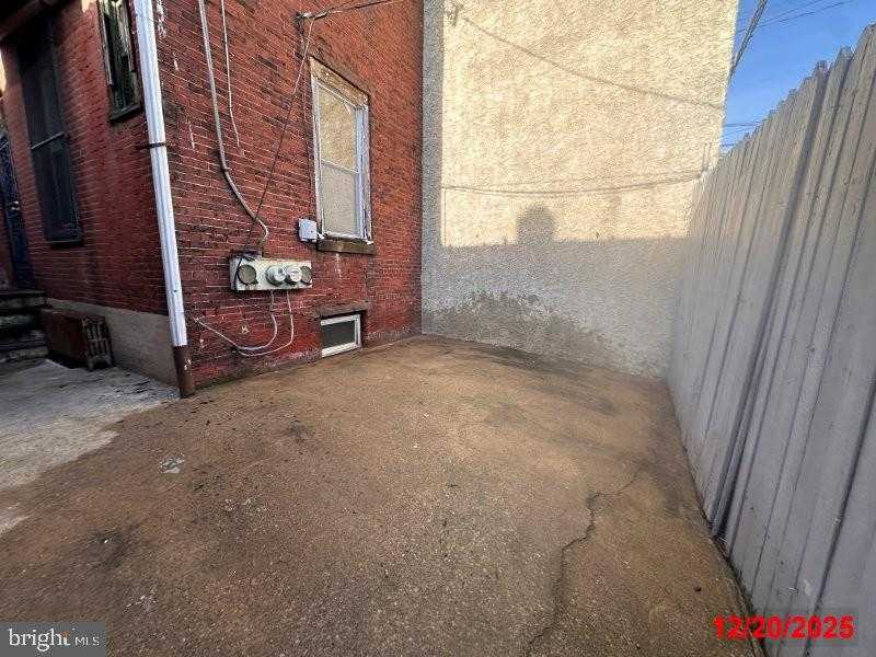 3947 N Broad St photo 27