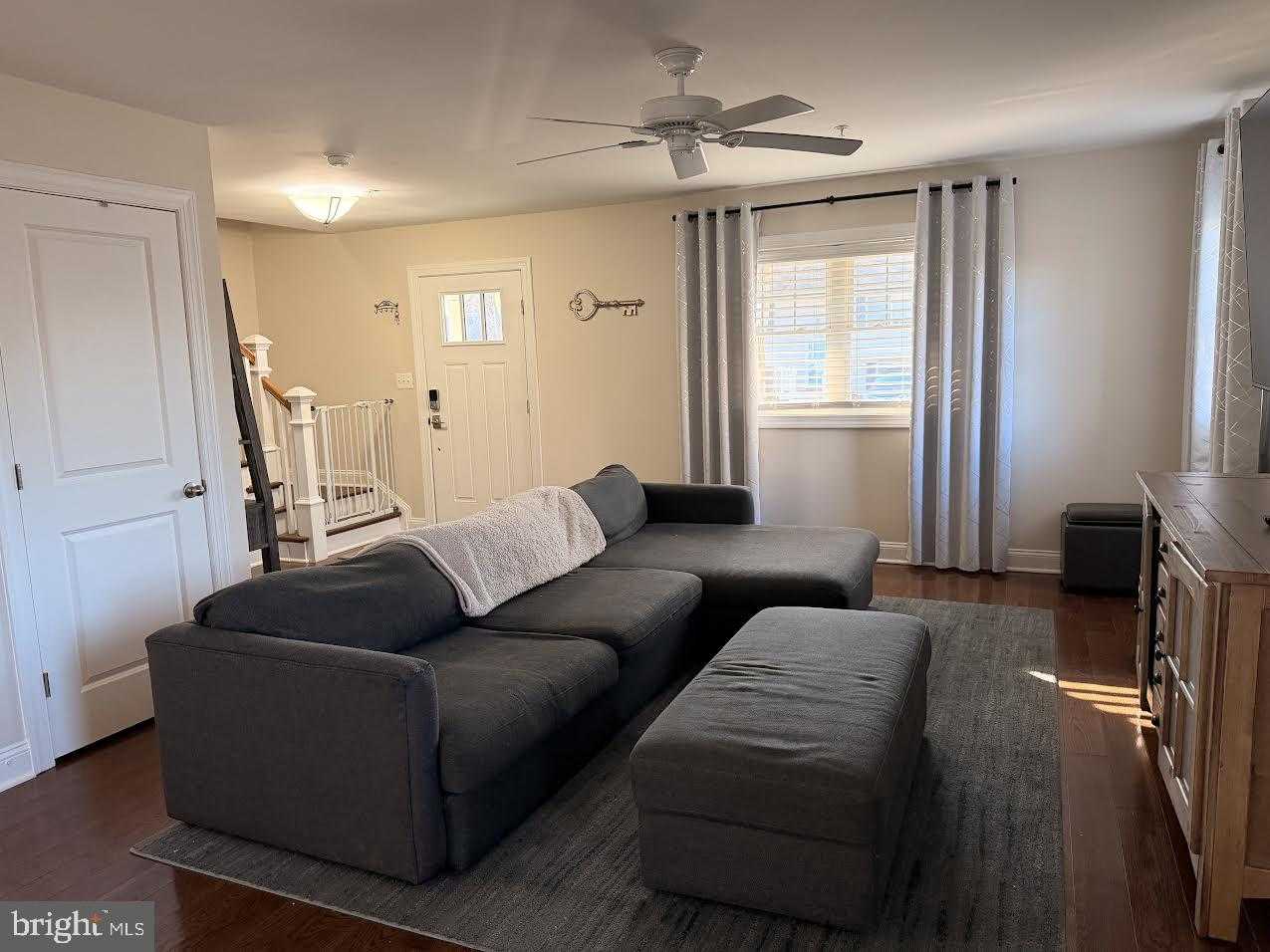 1635 Fairhill Dr photo 12