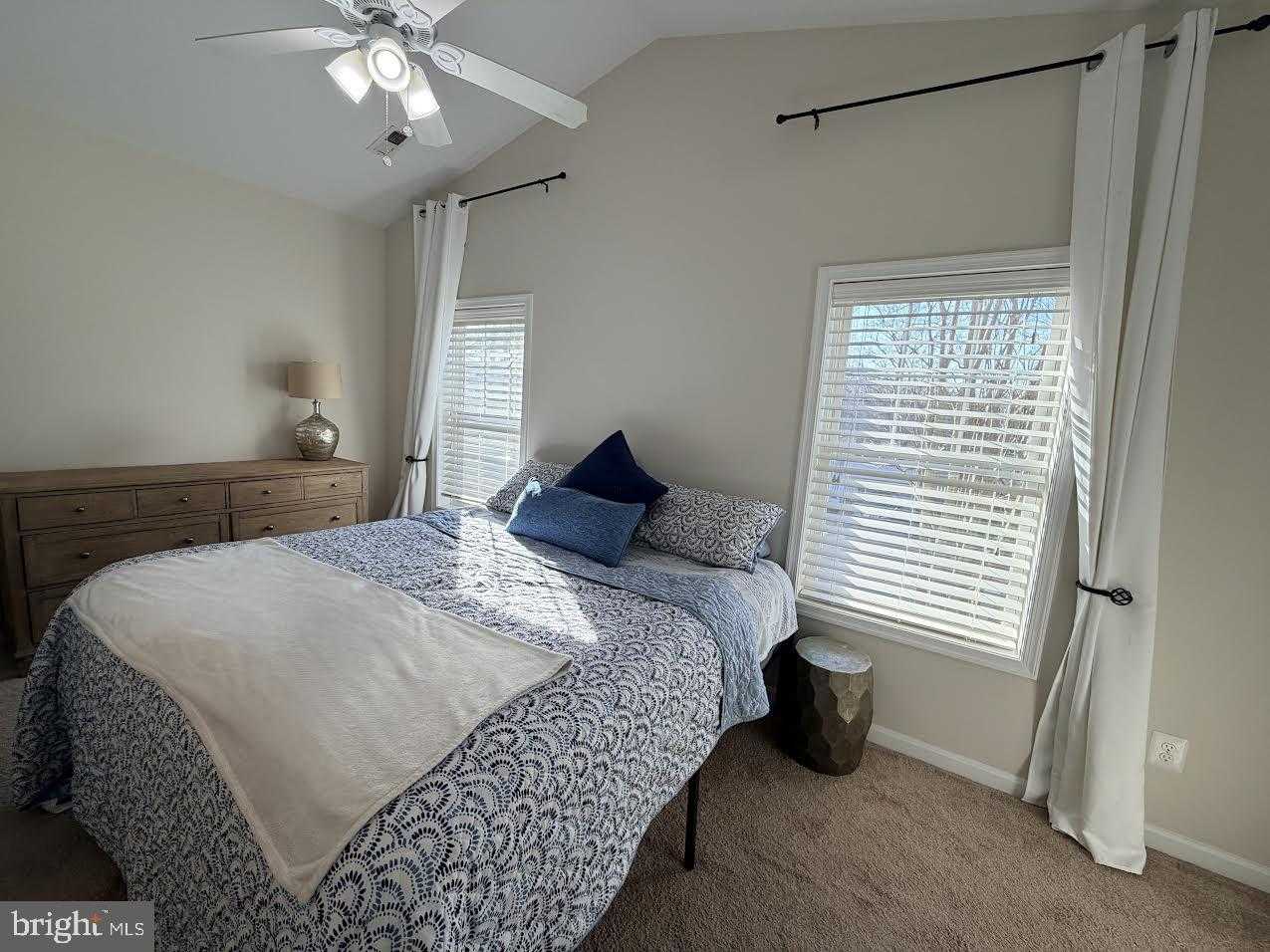 1635 Fairhill Dr photo 21