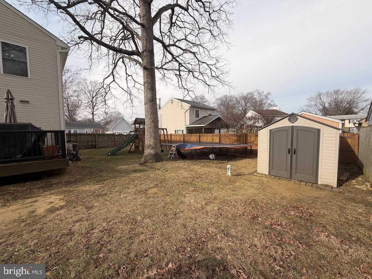 1635 Fairhill Dr photo 34