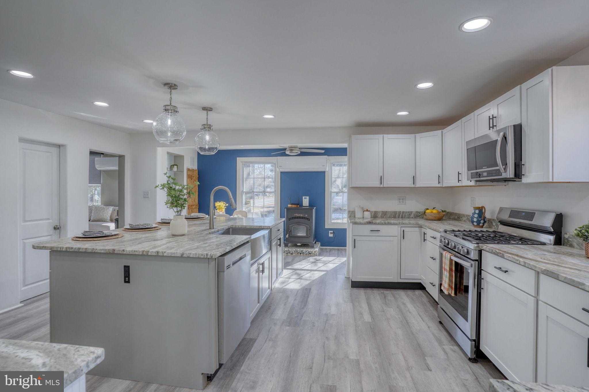 120 S Church St photo 20