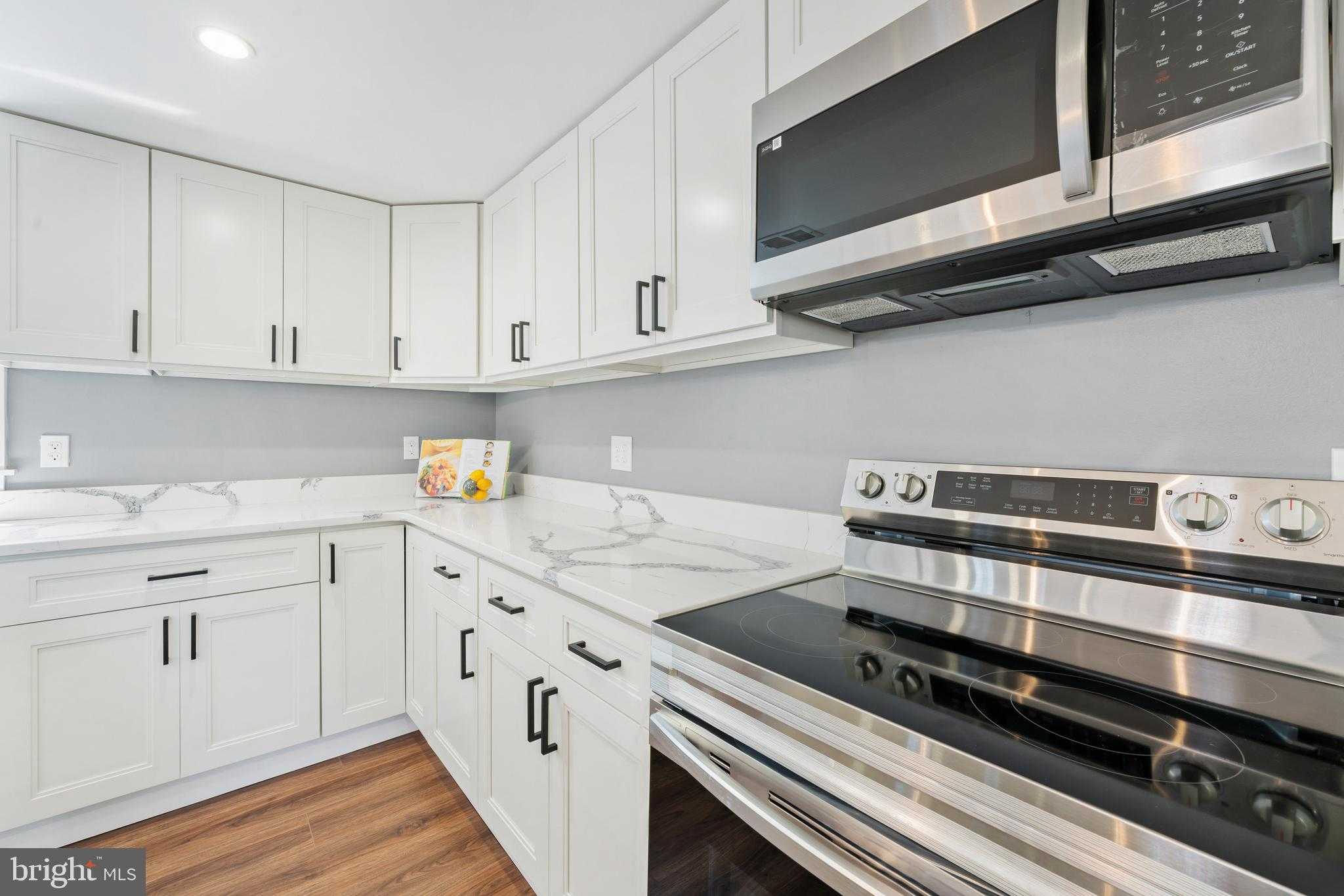 11 Helluva Hill Ln photo 5