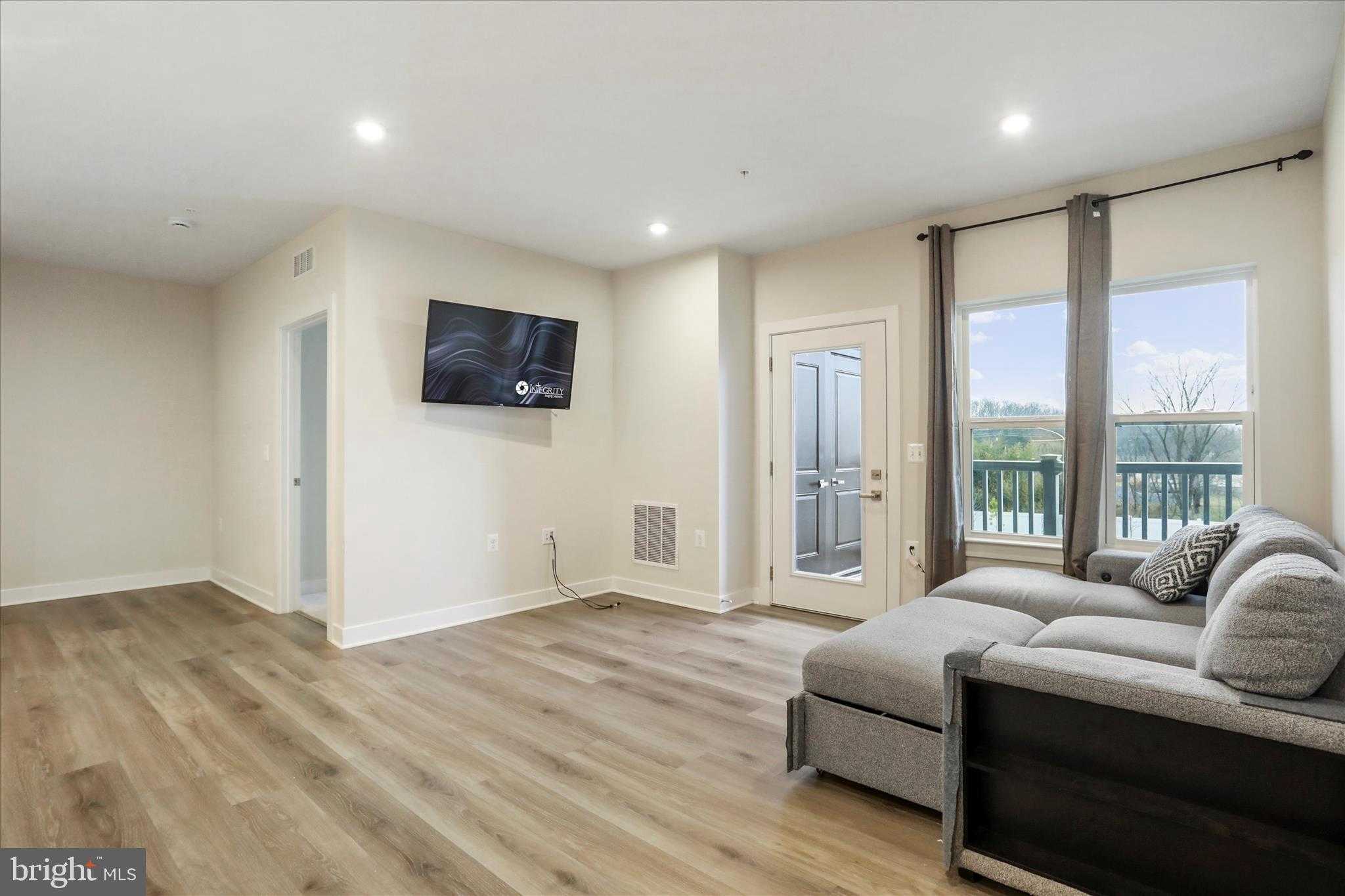 151 McCormick Cir photo 14