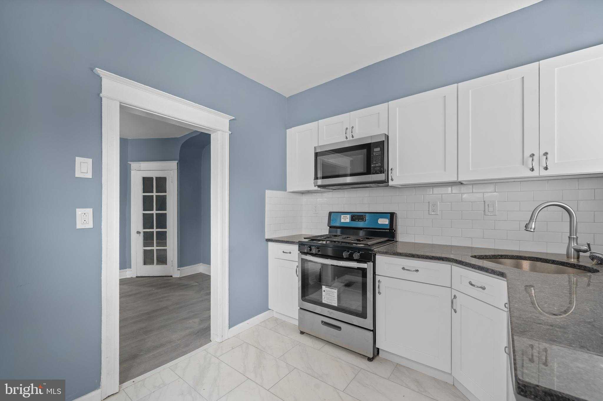 6714 N Smedley St photo 21