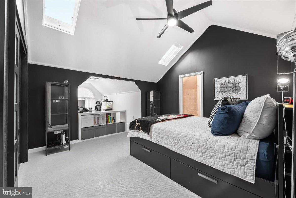 887 Weires Ave photo 47