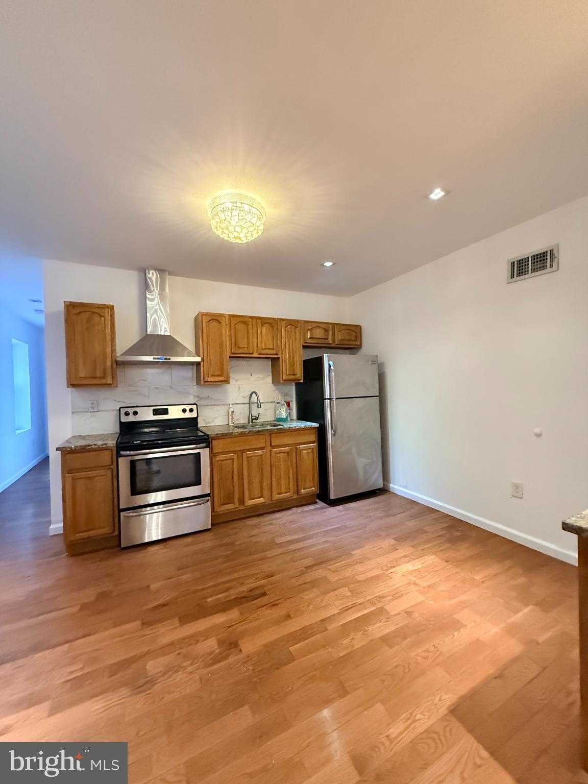 5021 Hazel Ave photo 6