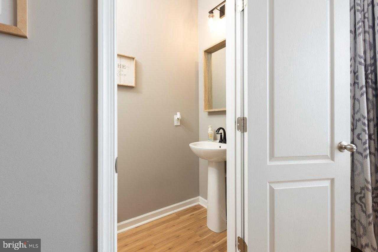 47 Landis CT photo 12