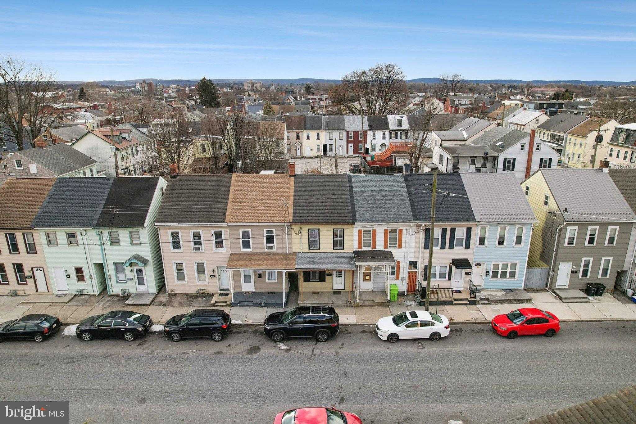 1034 Guilford St photo 25