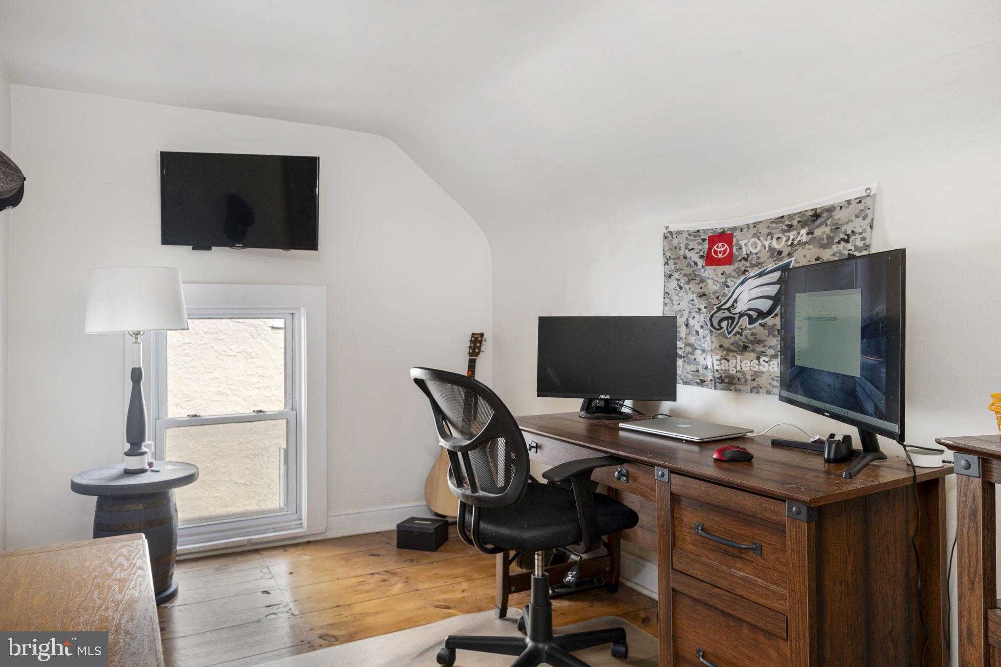 650 Fairview Rd photo 19