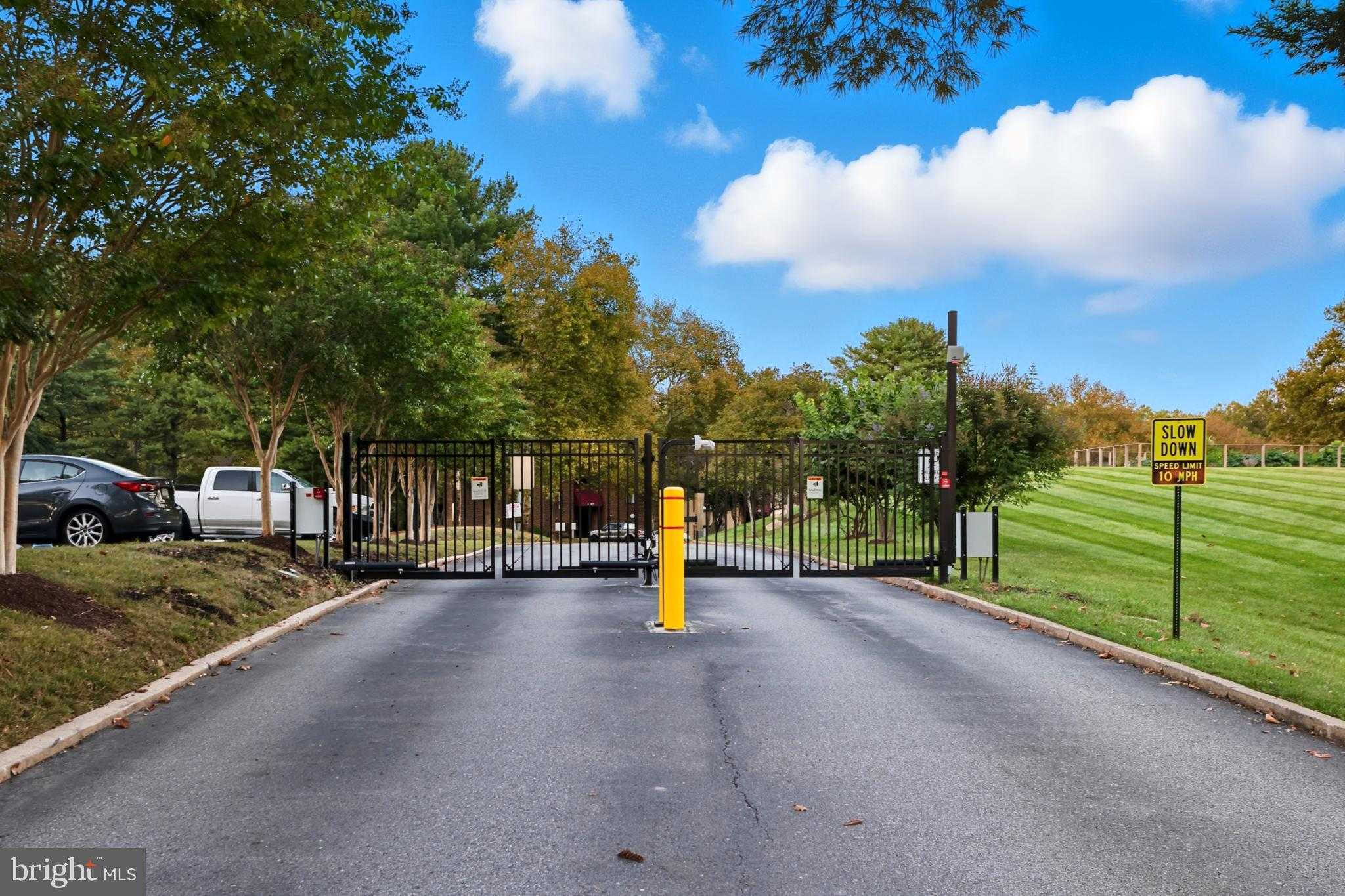 6051 Majors Ln Apt 3 photo 20