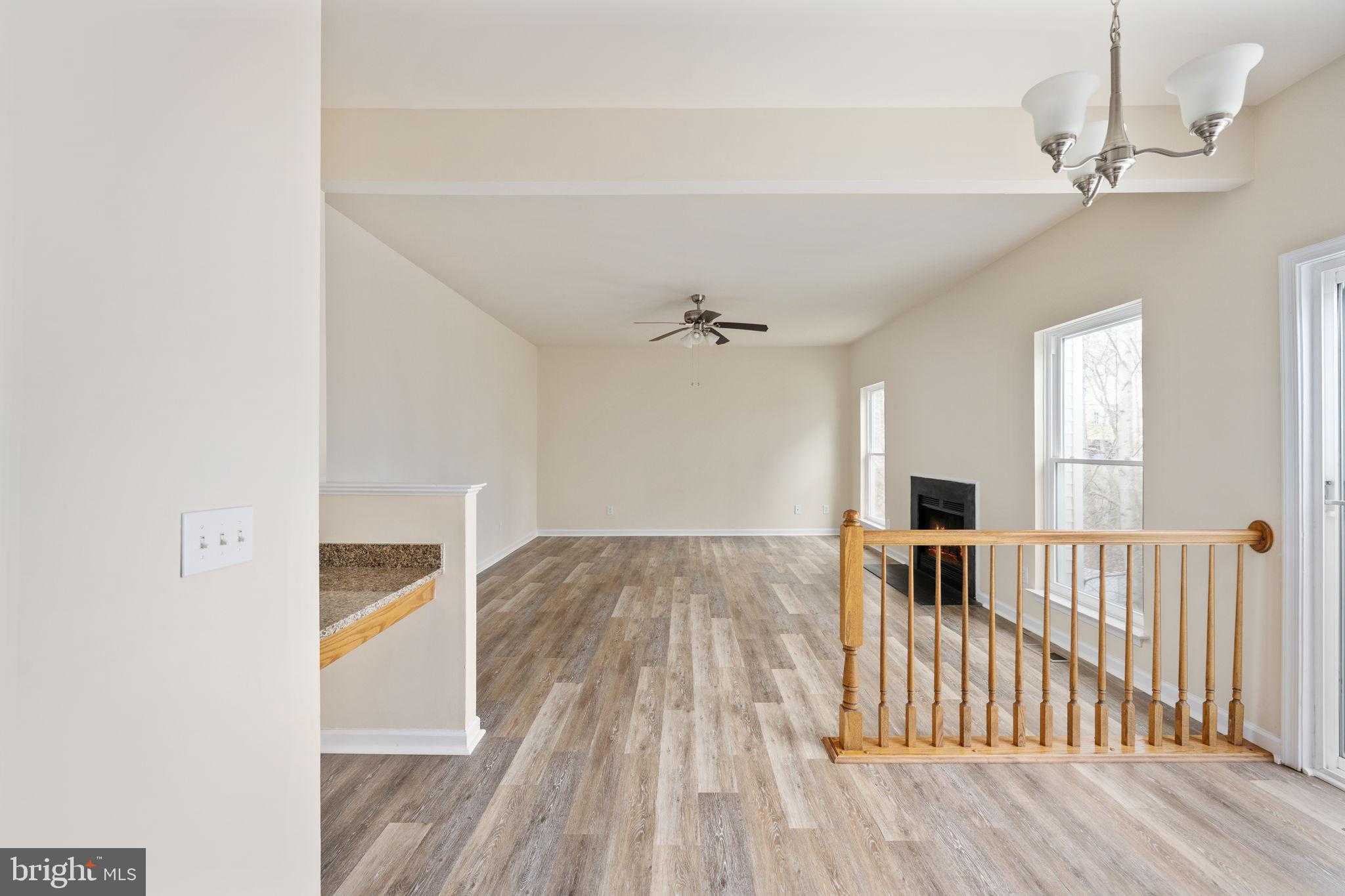 8 Newport CT photo 17