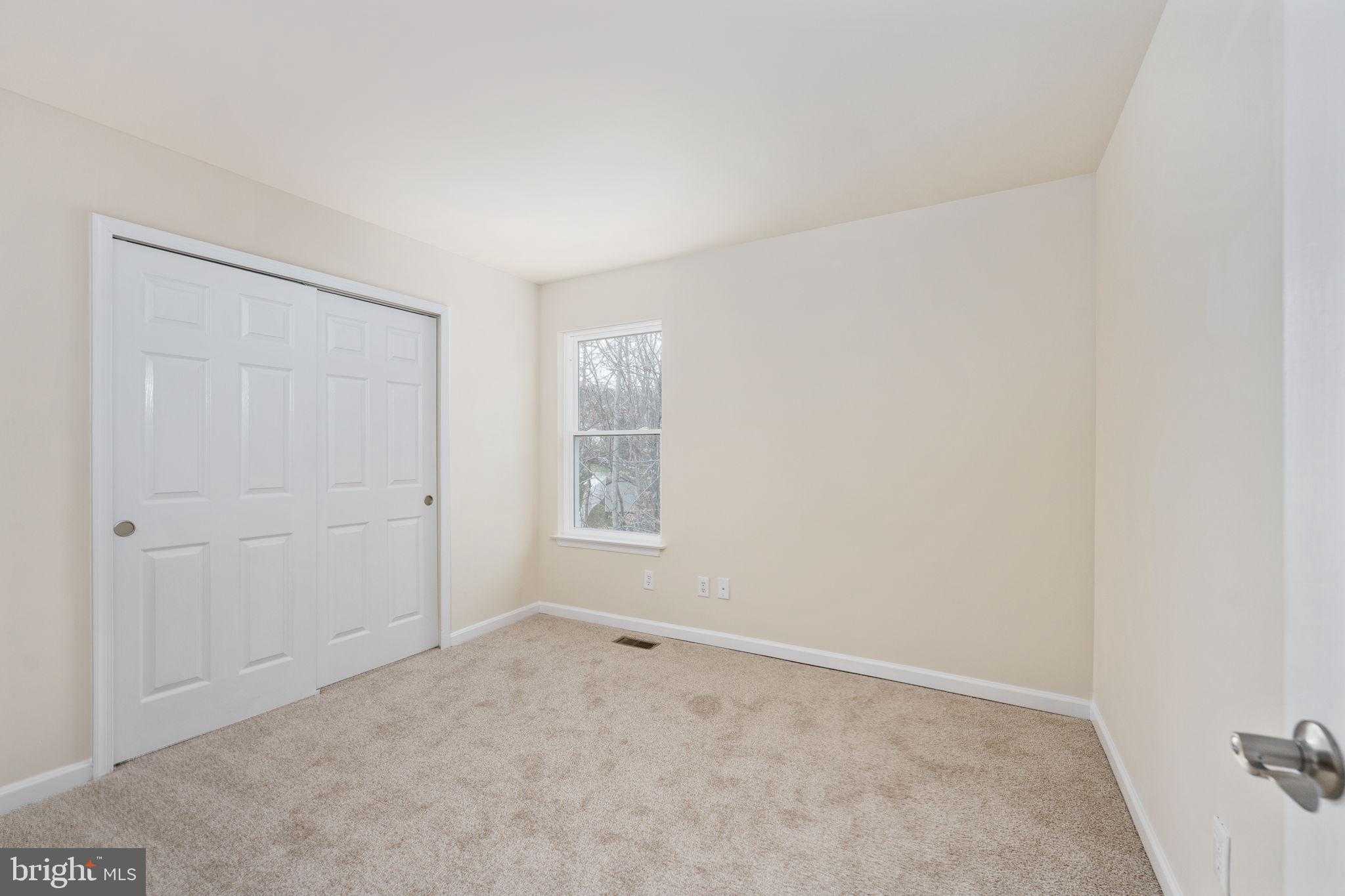 8 Newport CT photo 56