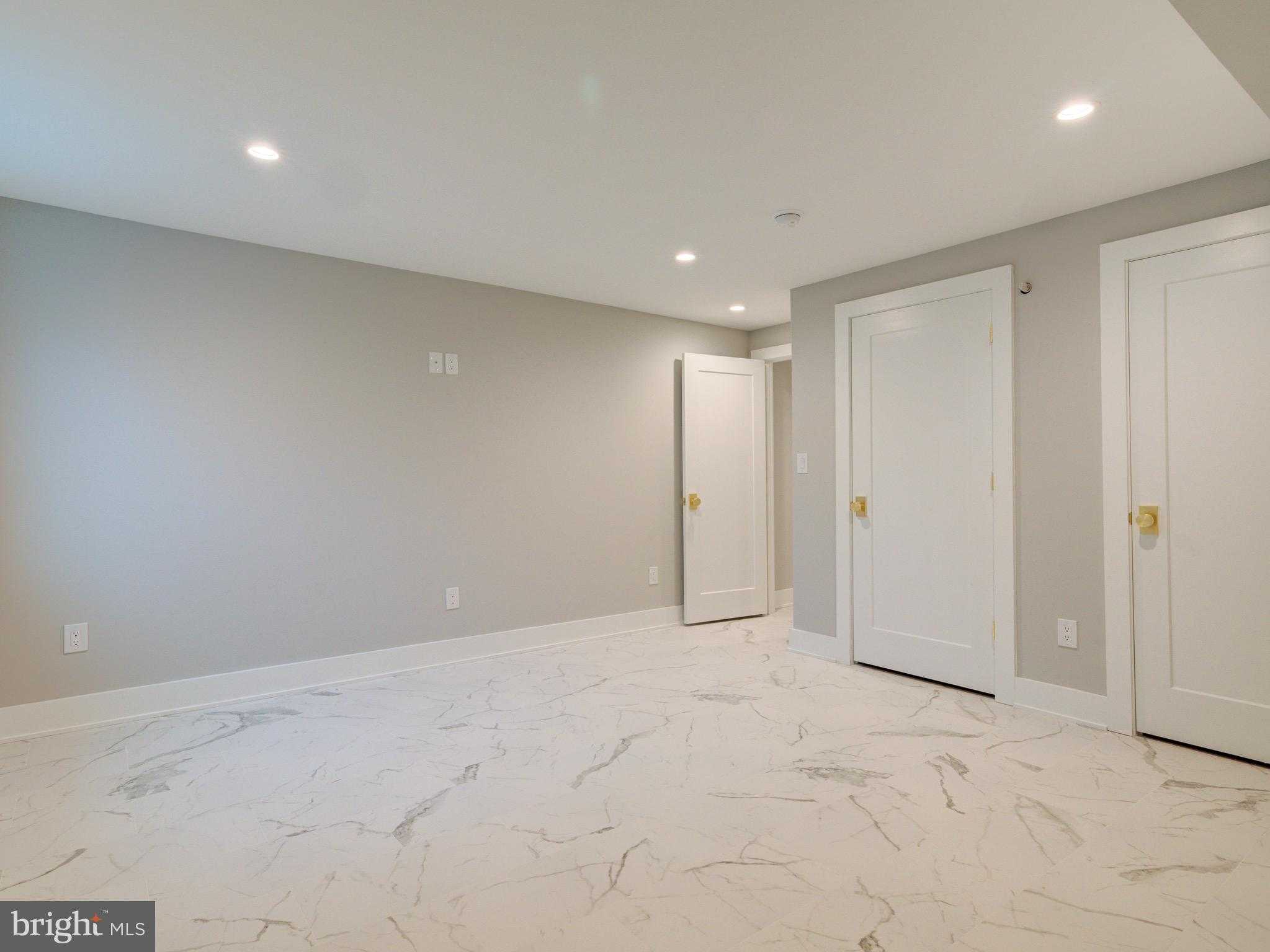 1019 E Palmer St photo 53