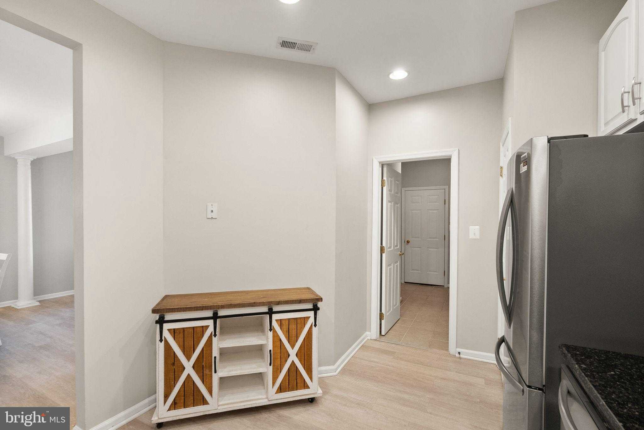 6932 Walnut Hill Dr photo 11