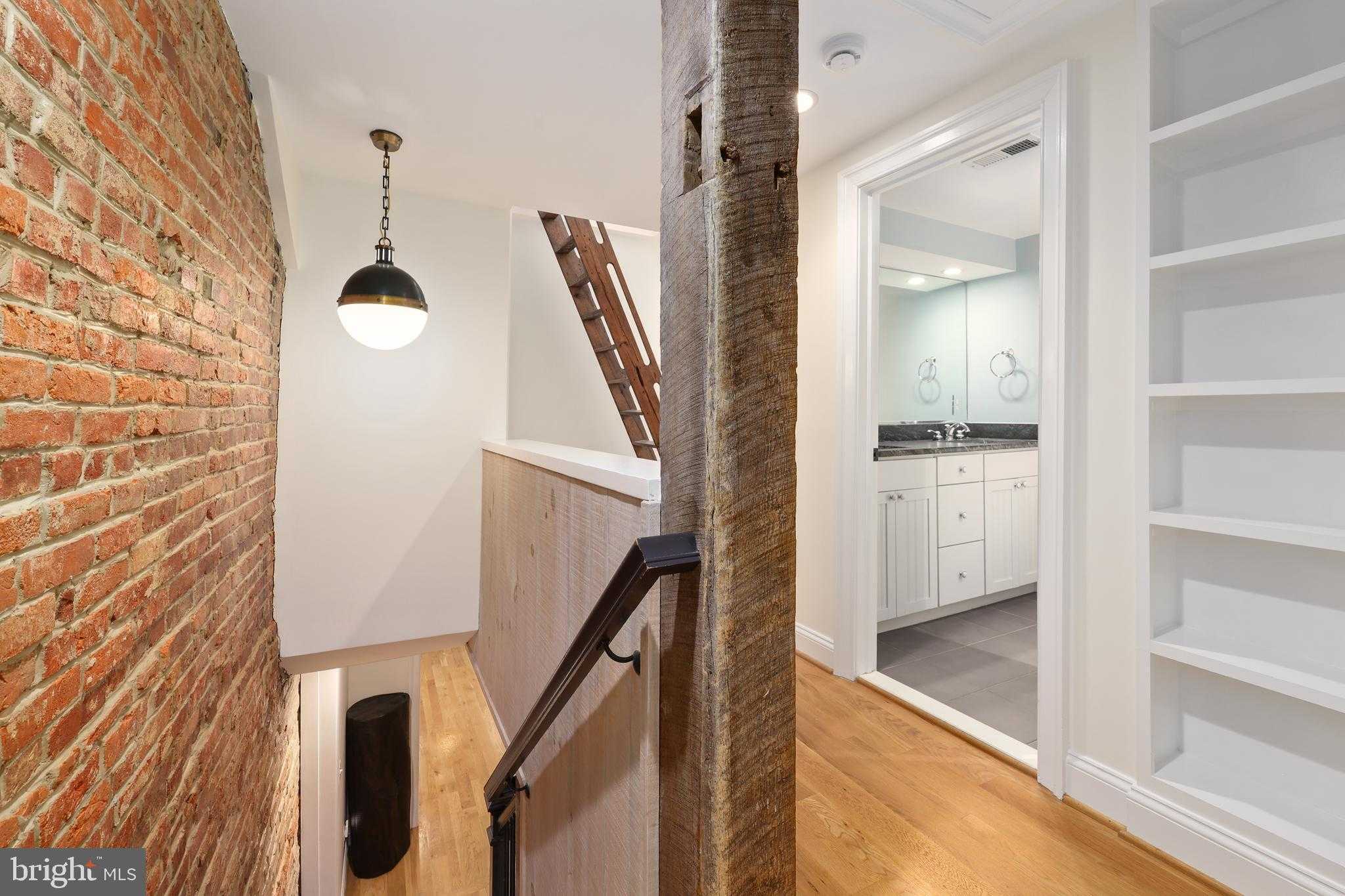 607 S Saint Asaph St photo 20