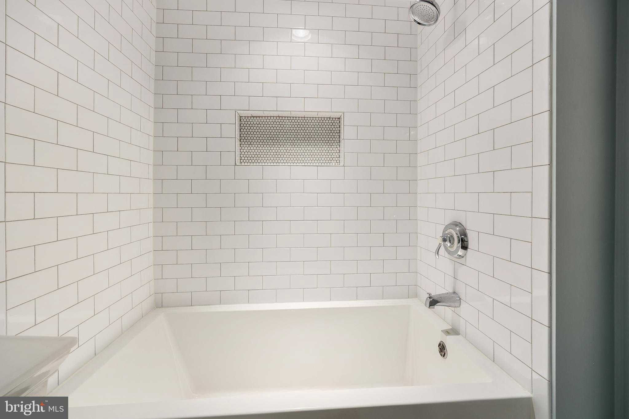 607 S Saint Asaph St photo 24