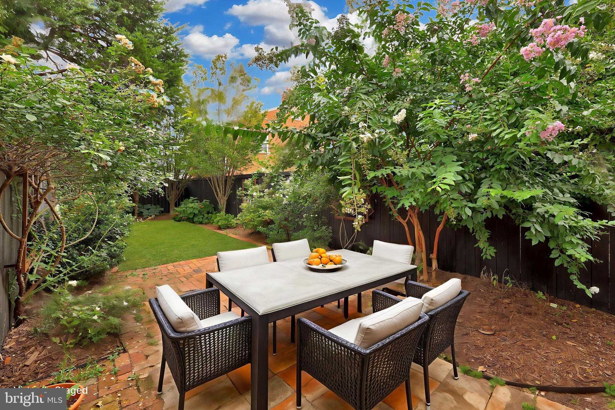 607 S Saint Asaph St photo 37