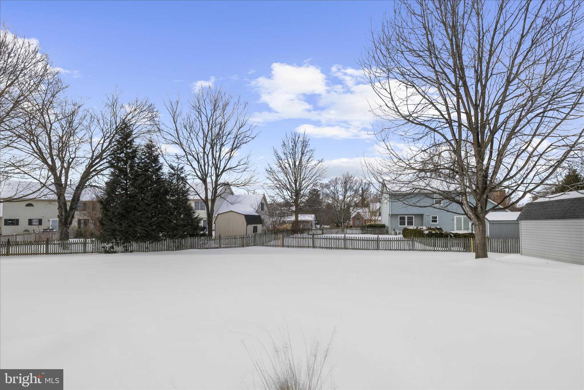 264 Providence Cir photo 52